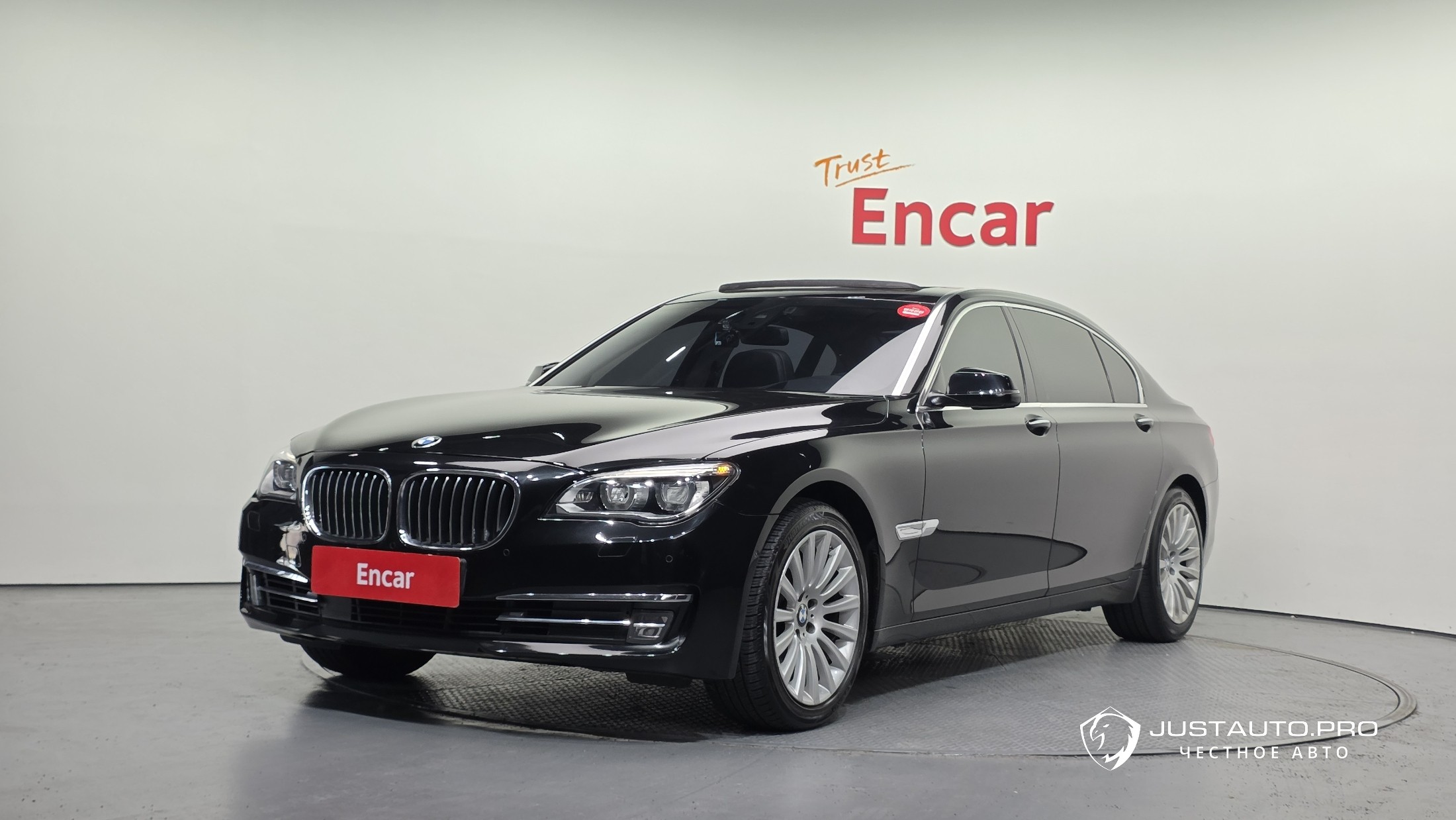 Автомобиль BMW 7-Series
