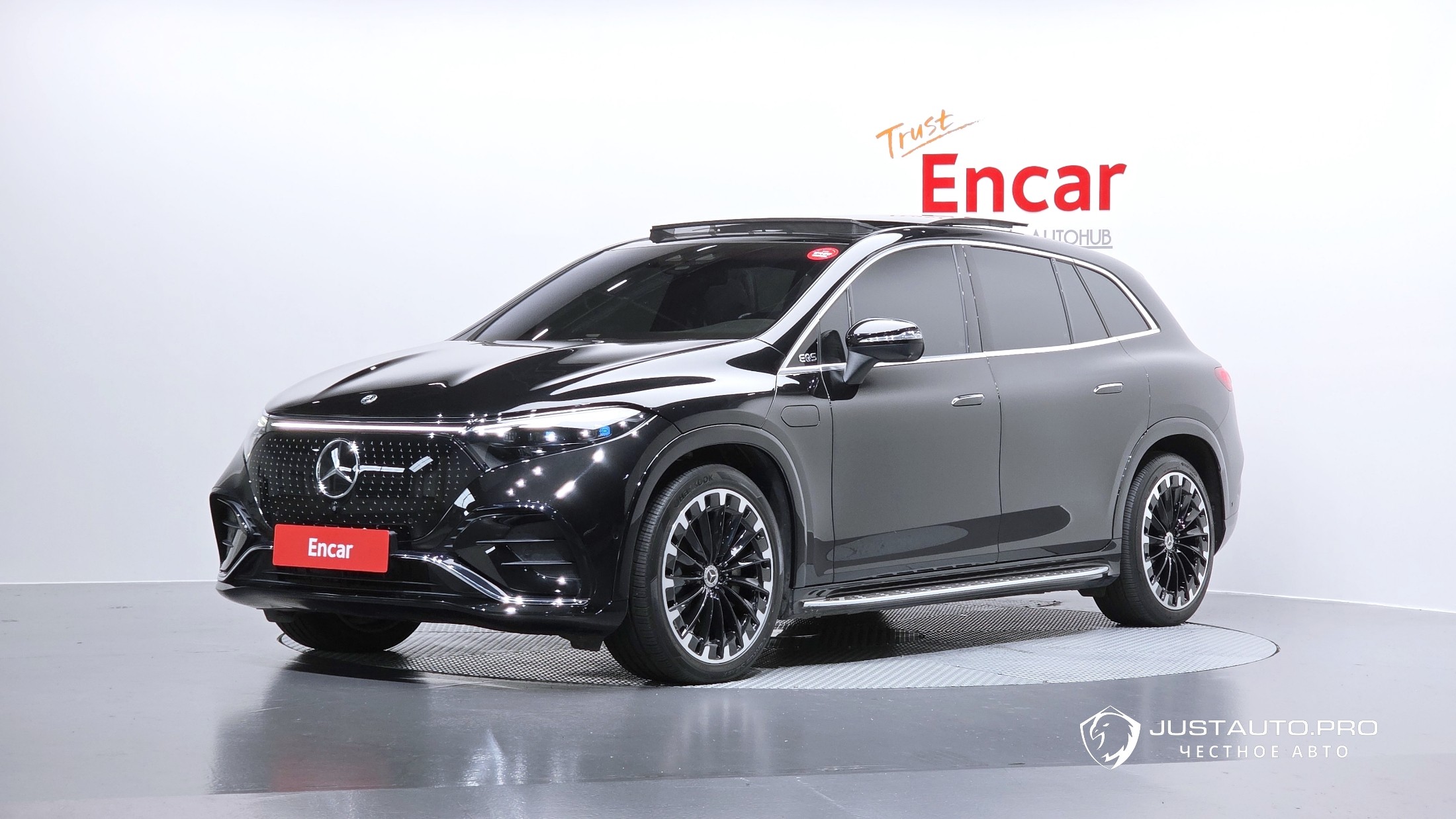Автомобиль Mercedes-Benz EQS