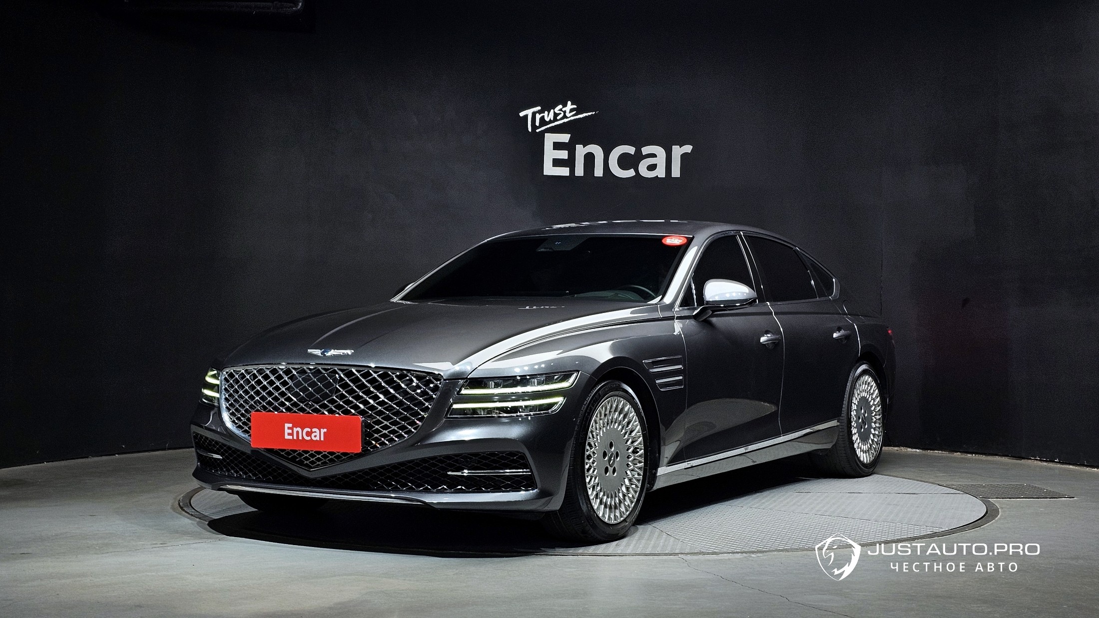 Автомобиль Genesis G80