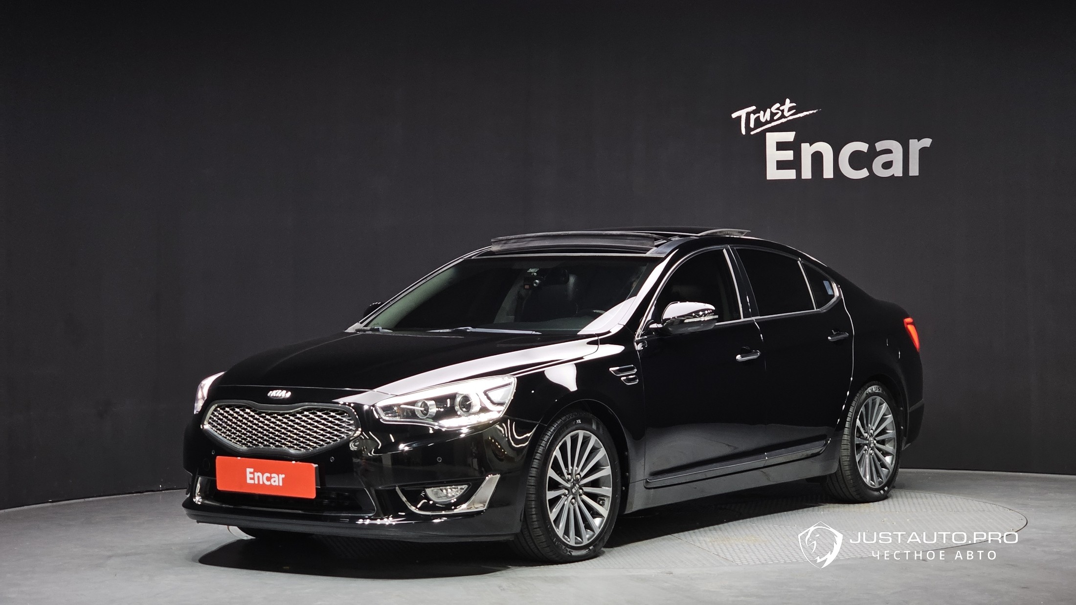 Автомобиль Kia K7
