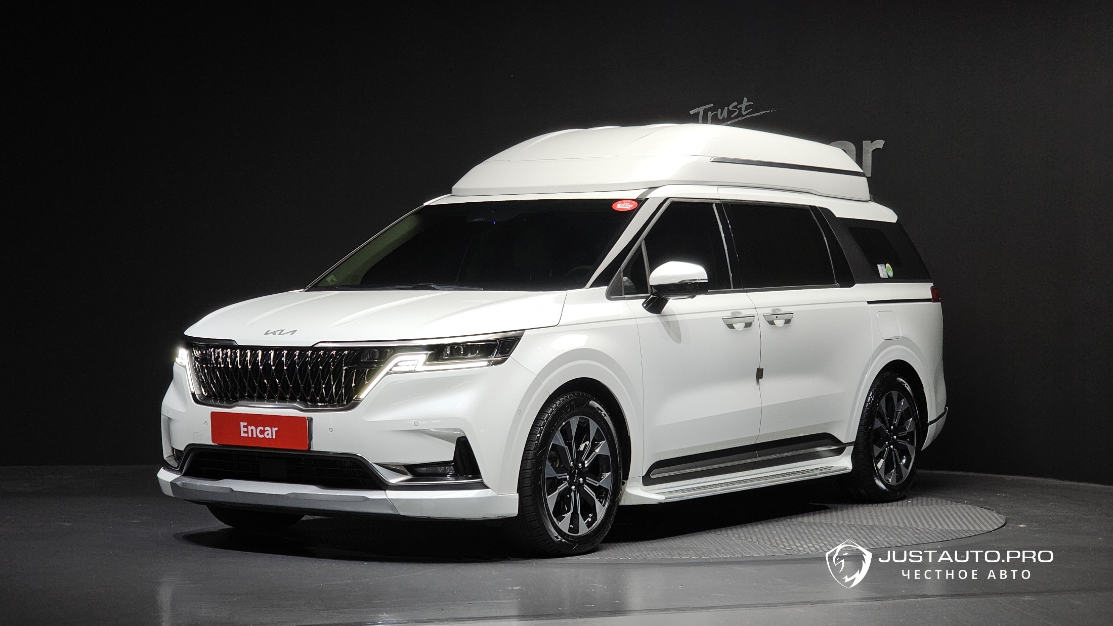 Автомобиль Kia Canival
