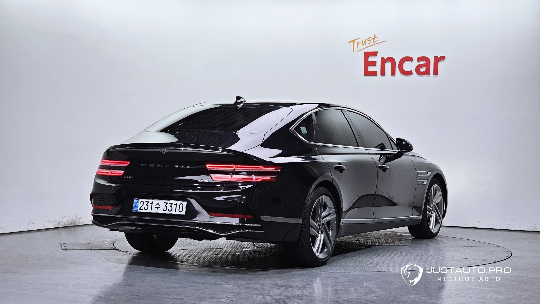 Автомобиль Genesis G80