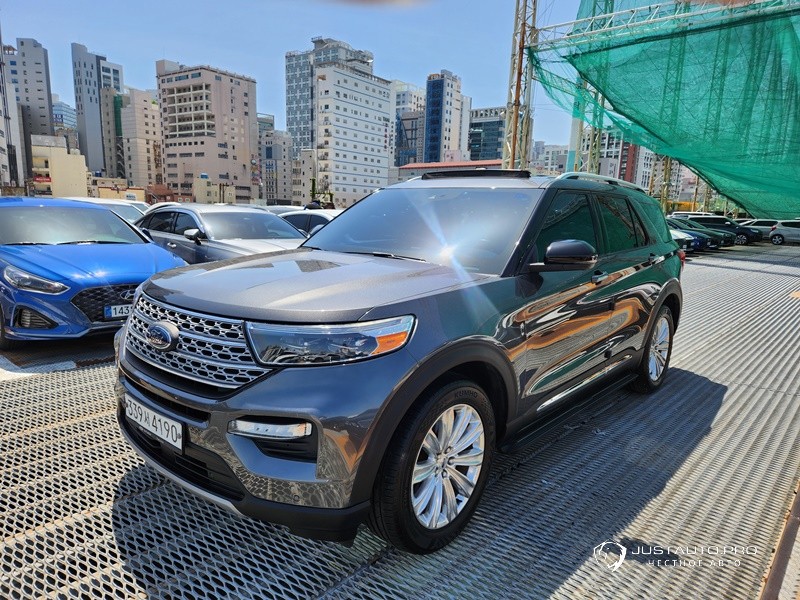 Автомобиль Ford Explorer