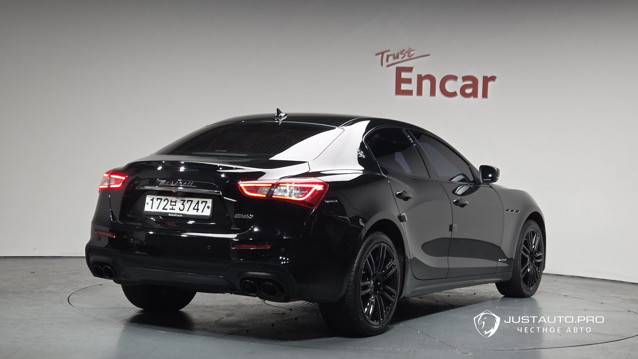 Автомобиль Maserati Ghibli