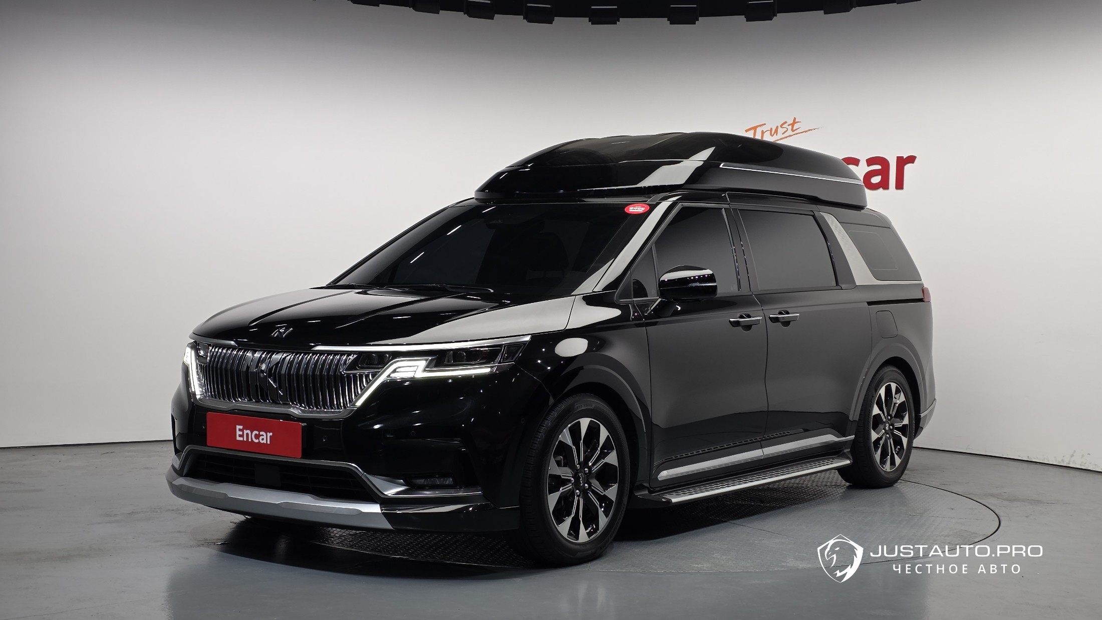 Автомобиль Kia Canival