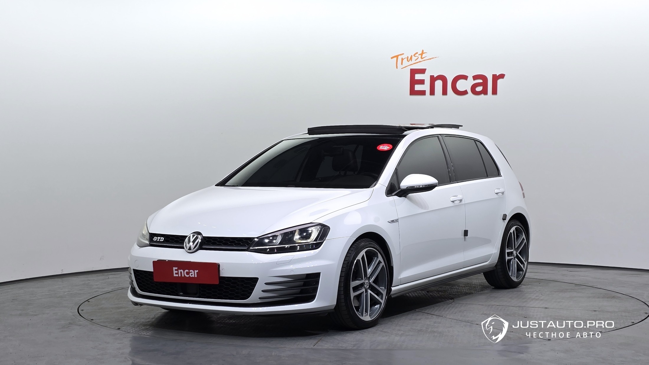 Автомобиль Volkswagen Golf
