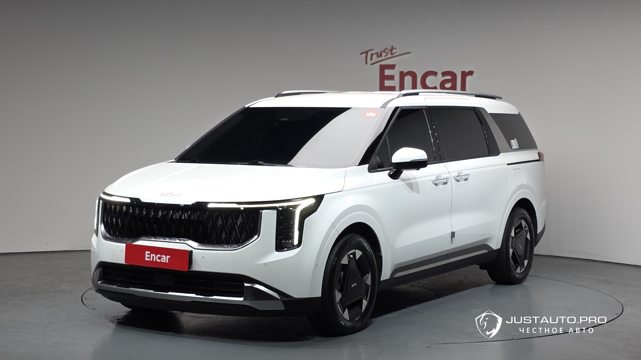Автомобиль Kia Canival