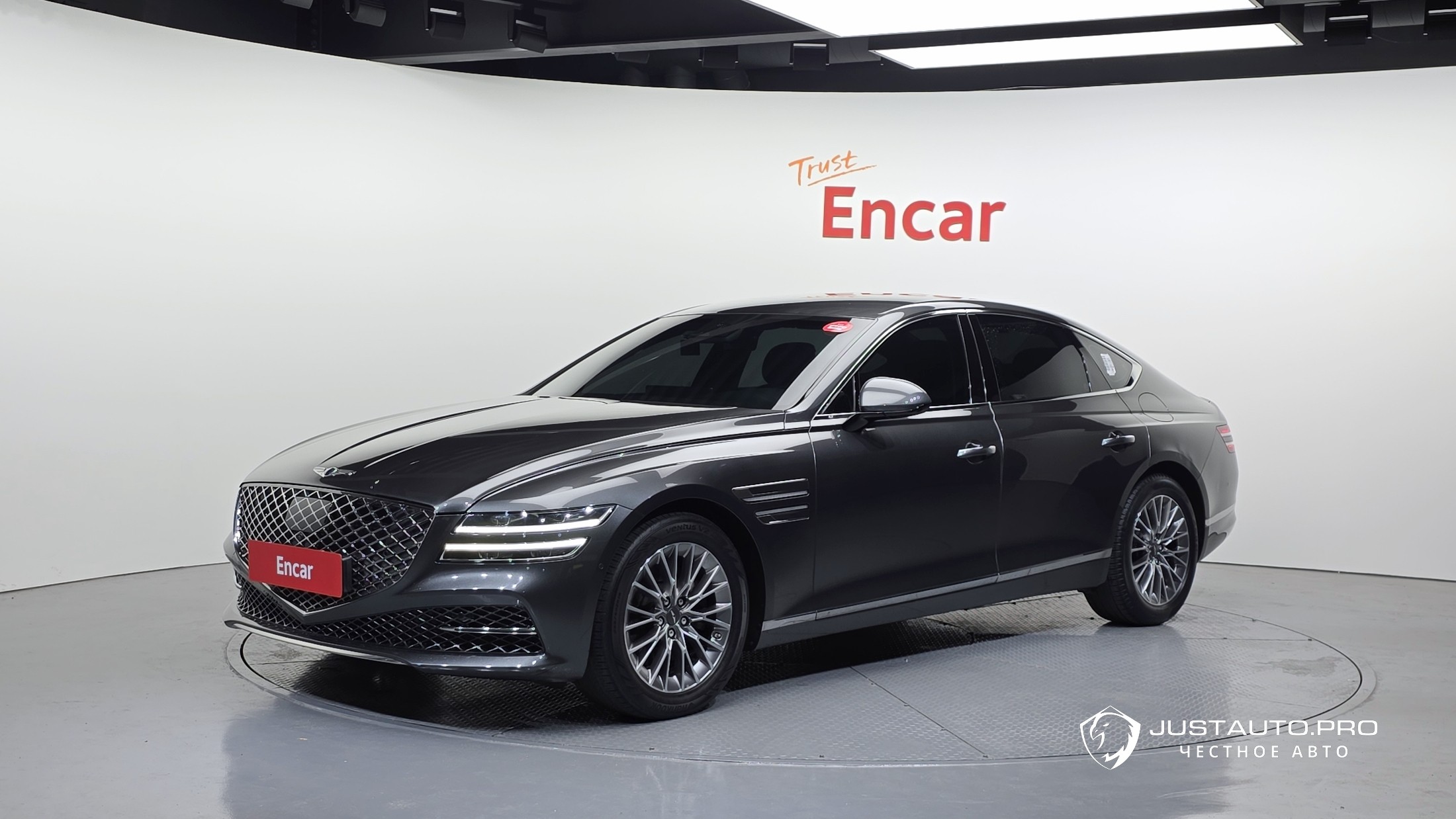 Автомобиль Genesis G80