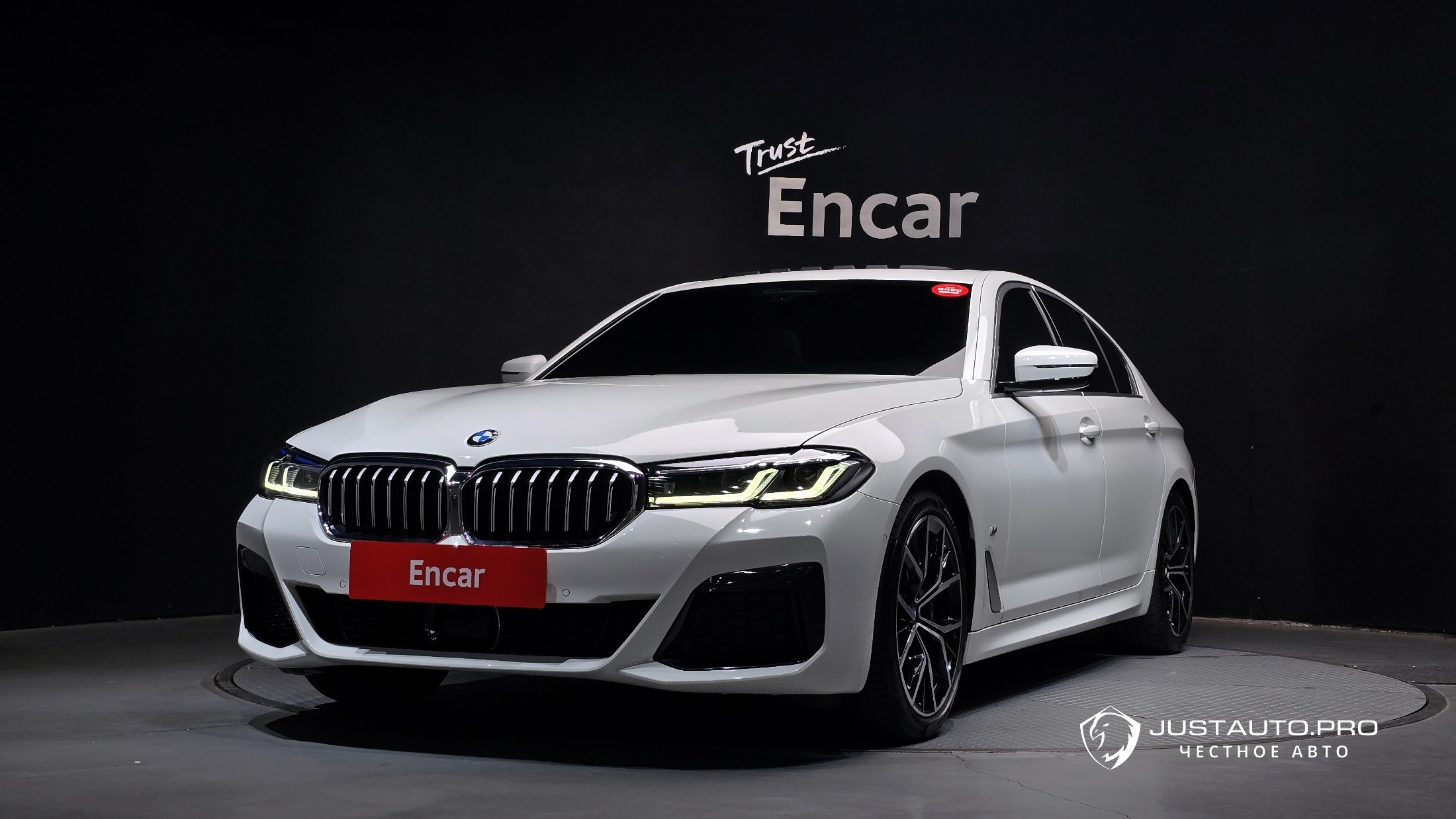 Автомобиль BMW 5-Series