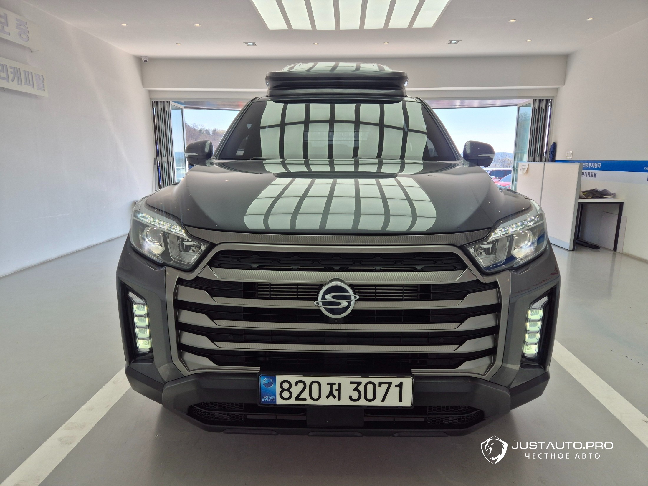 Автомобиль KG_Mobility_Ssangyong Rexton