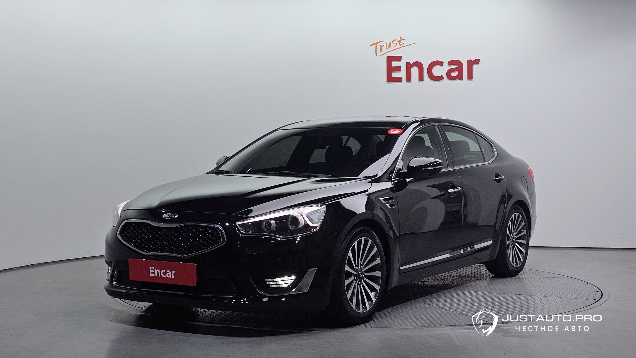 Автомобиль Kia K7