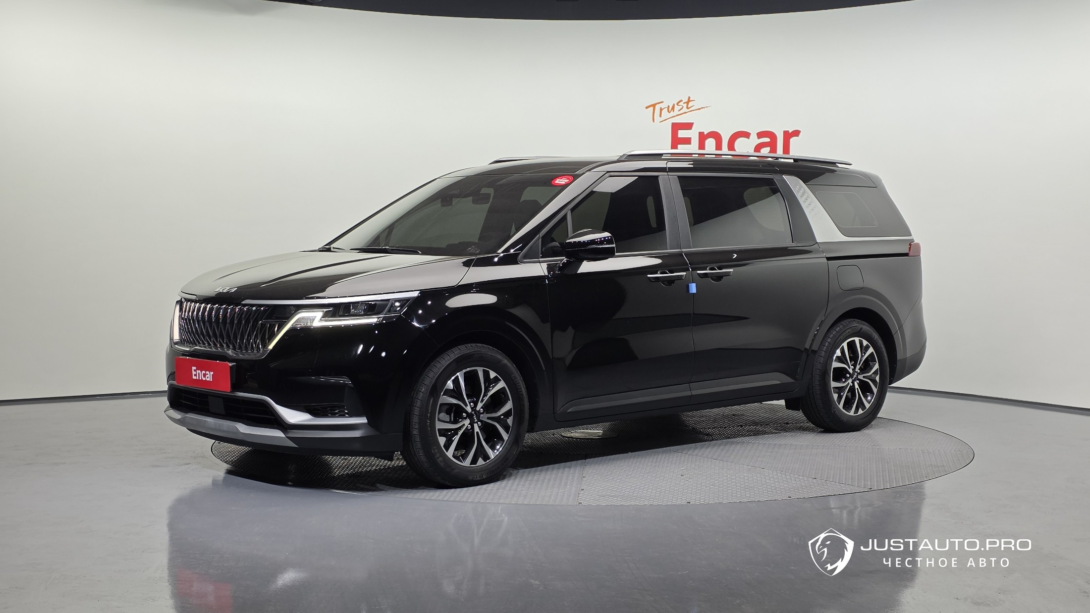 Автомобиль Kia Canival