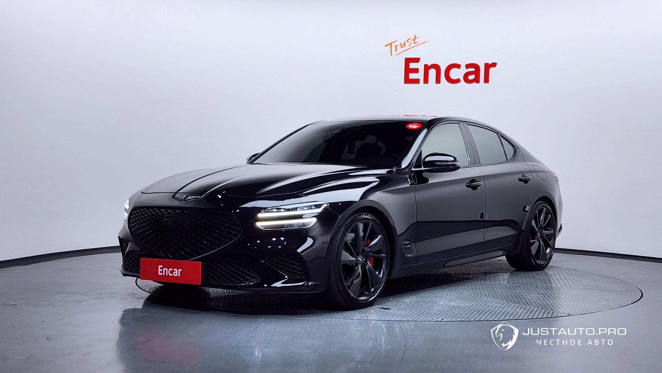 Автомобиль Genesis G70