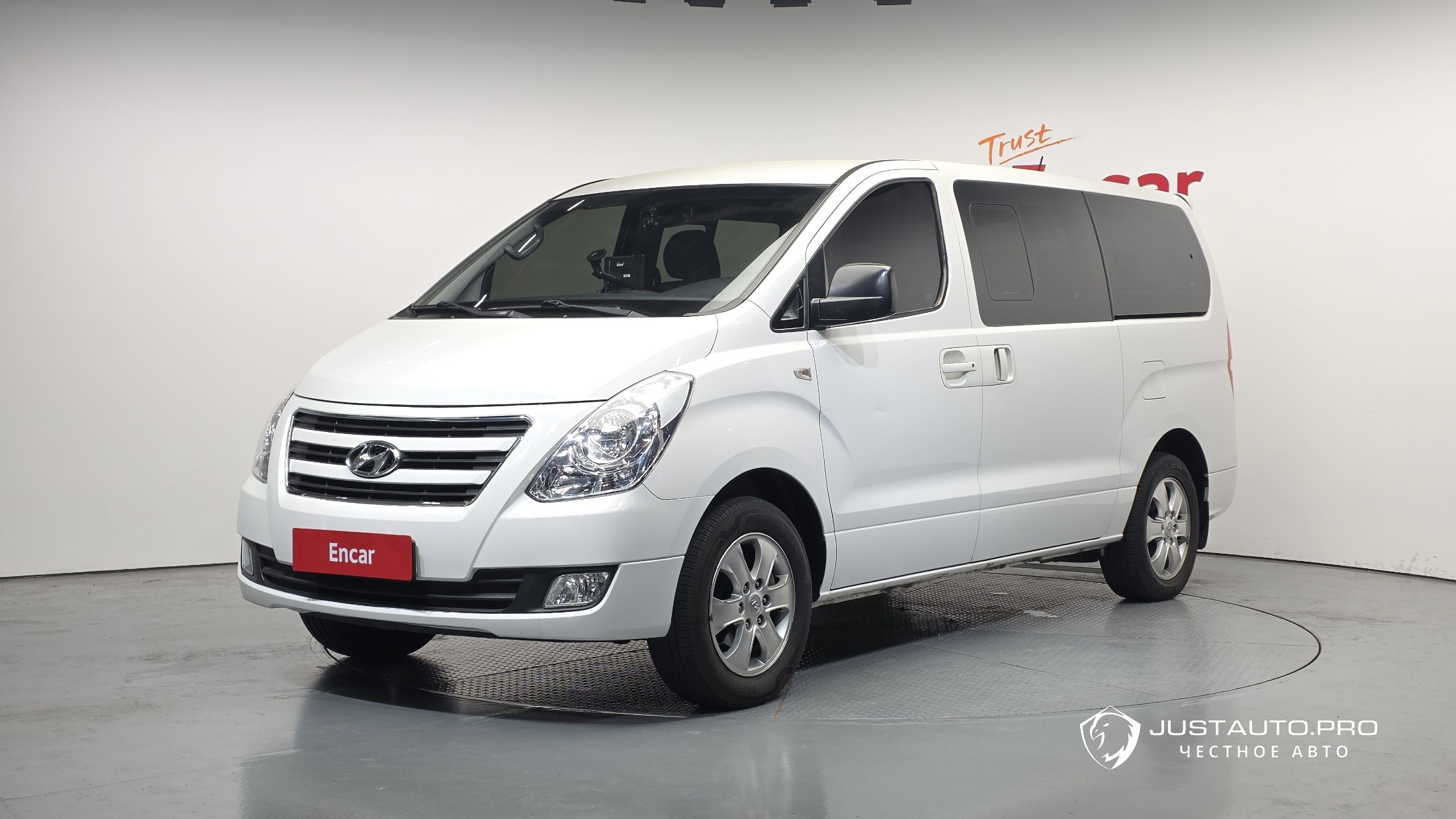 Автомобиль Hyundai Starex