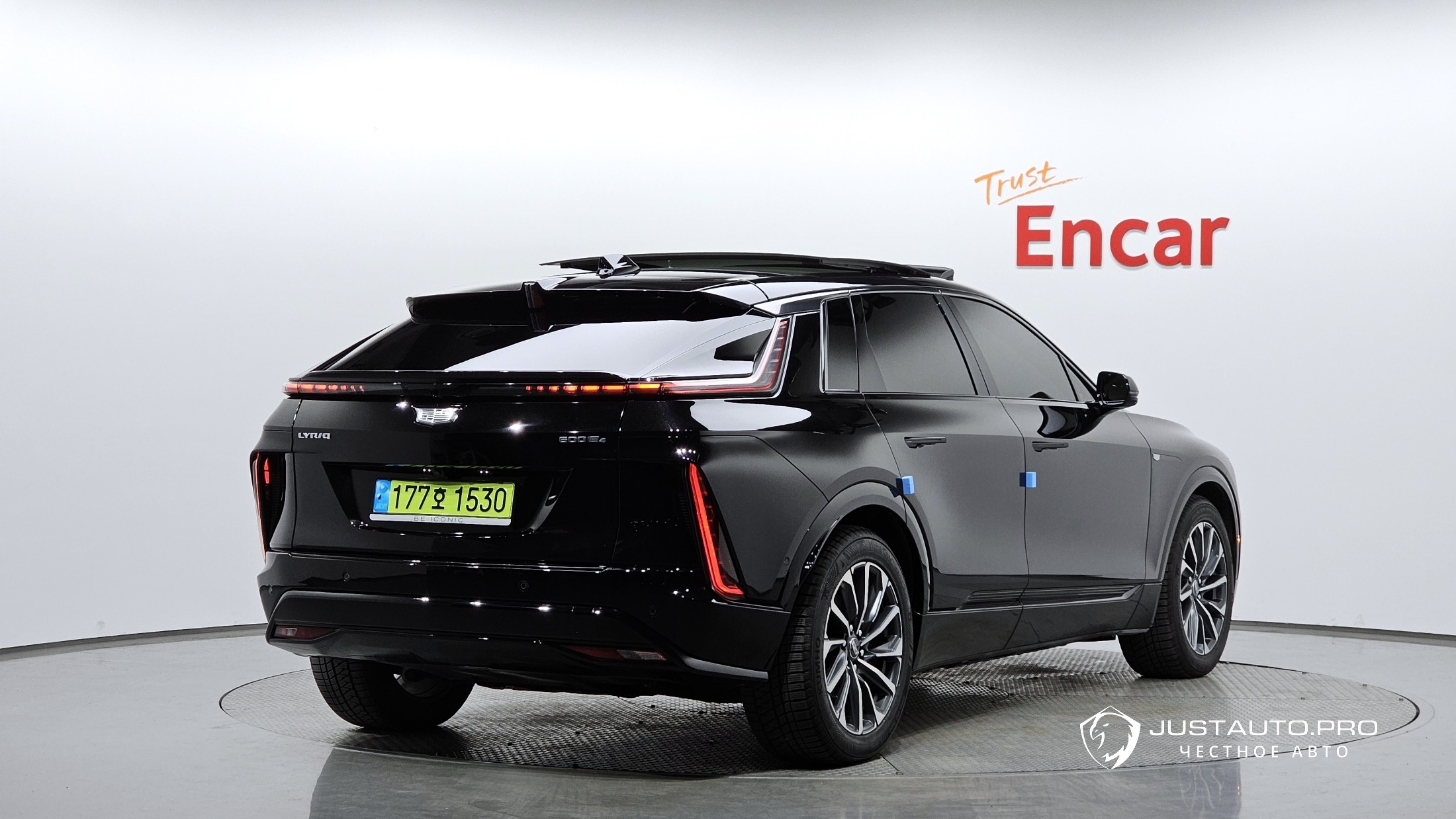 Автомобиль Cadillac Lyriq