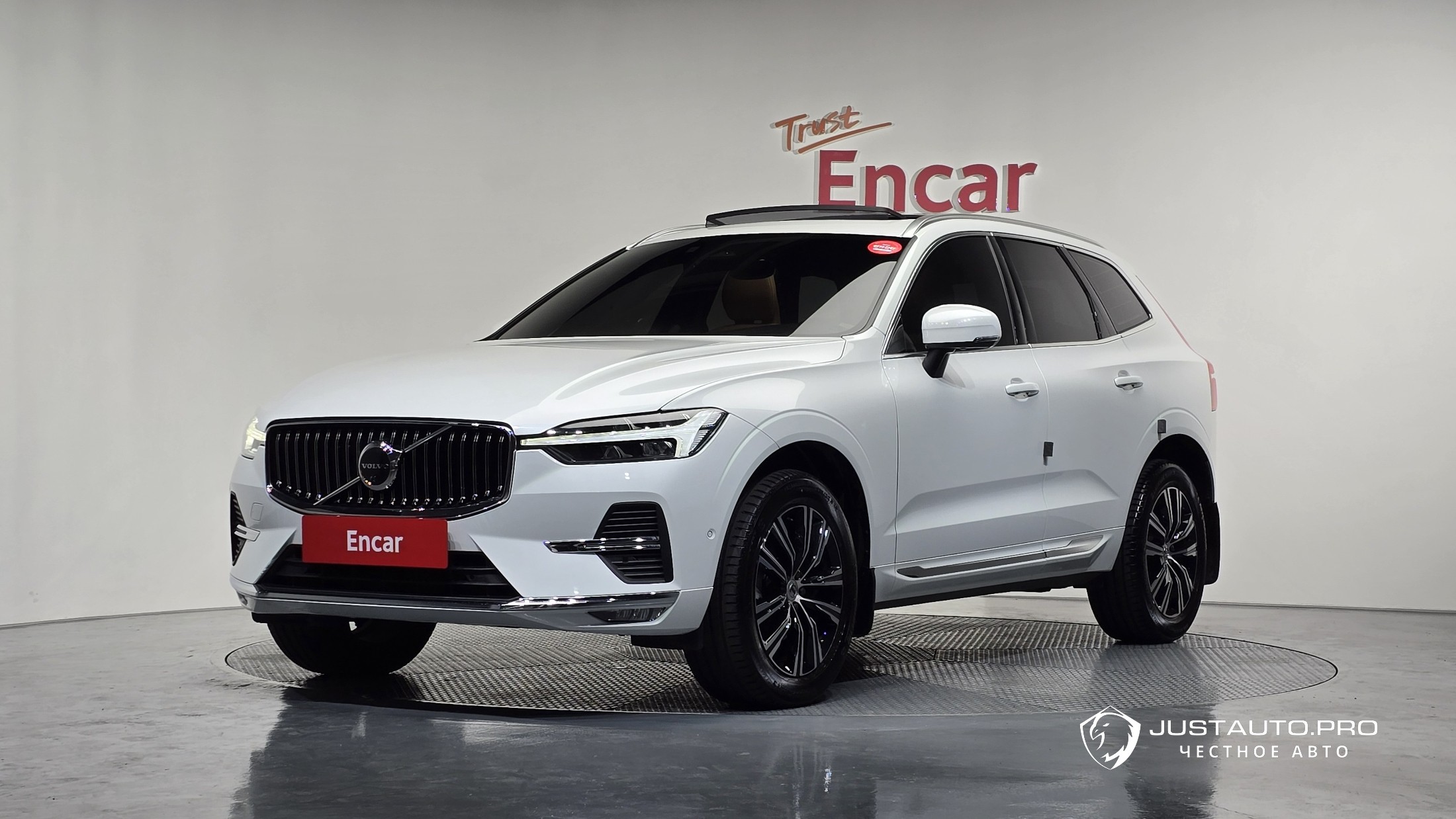 Автомобиль Volvo XC60