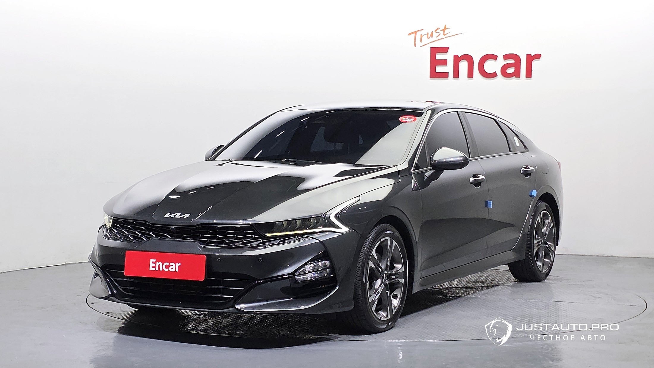 Автомобиль Kia K5