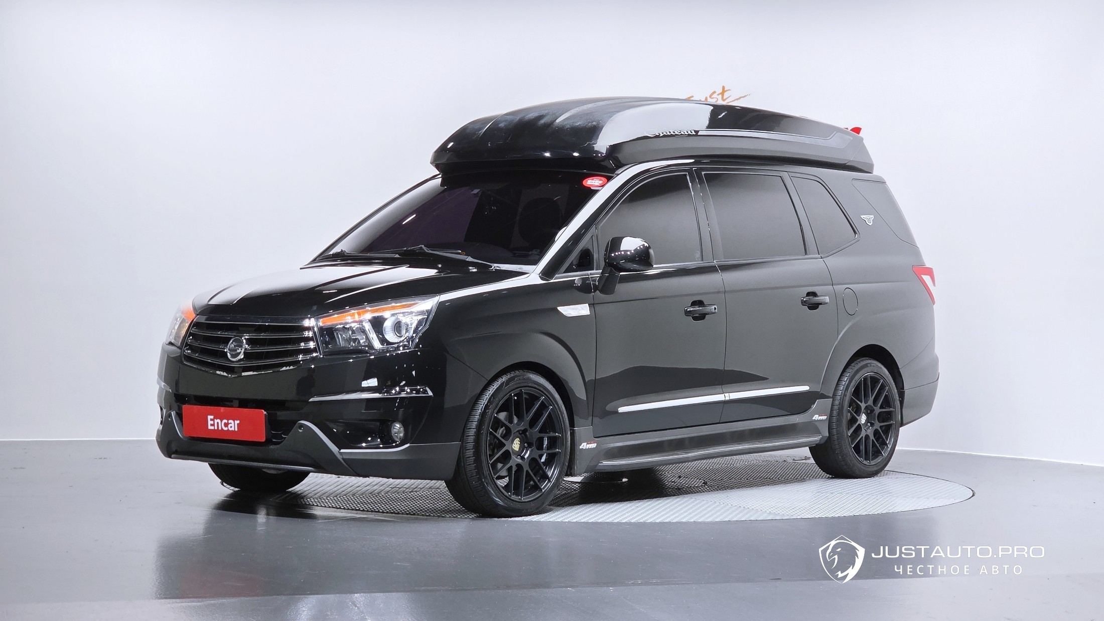 Автомобиль KG_Mobility_Ssangyong KORANDO