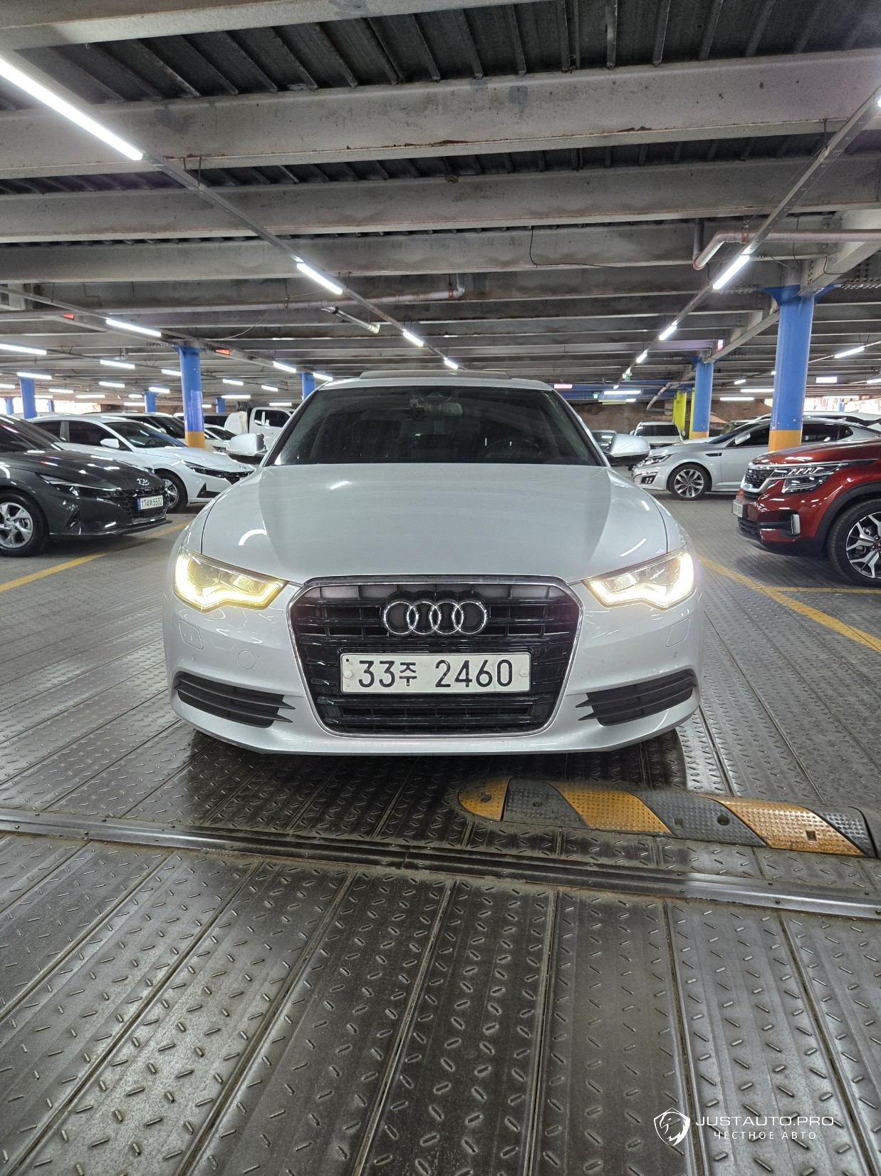 Автомобиль Audi A6