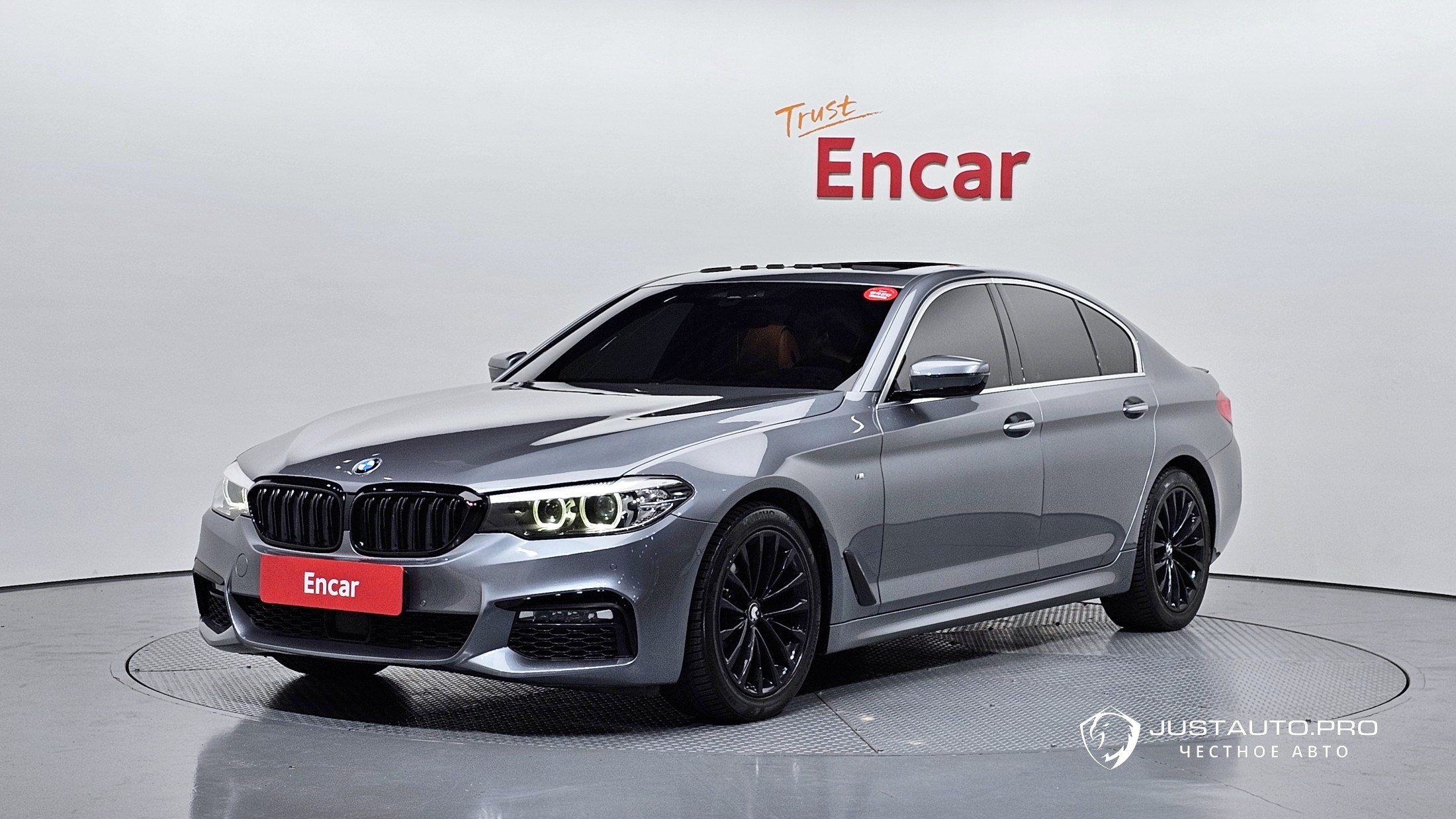 Автомобиль BMW 5-Series