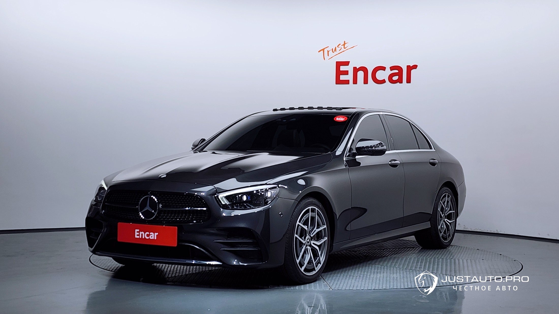 Автомобиль Mercedes-Benz E-Class