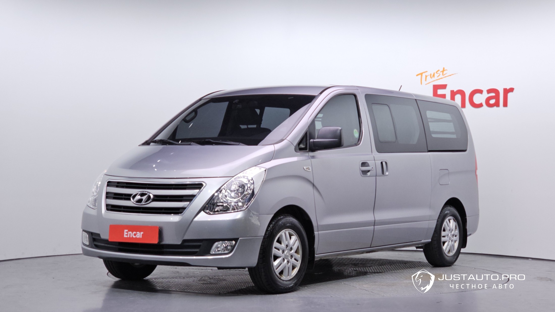 Автомобиль Hyundai Starex