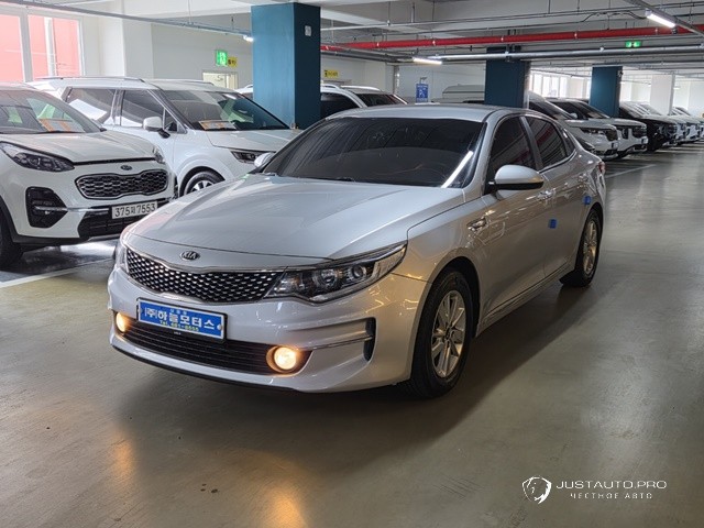 Автомобиль Kia K5