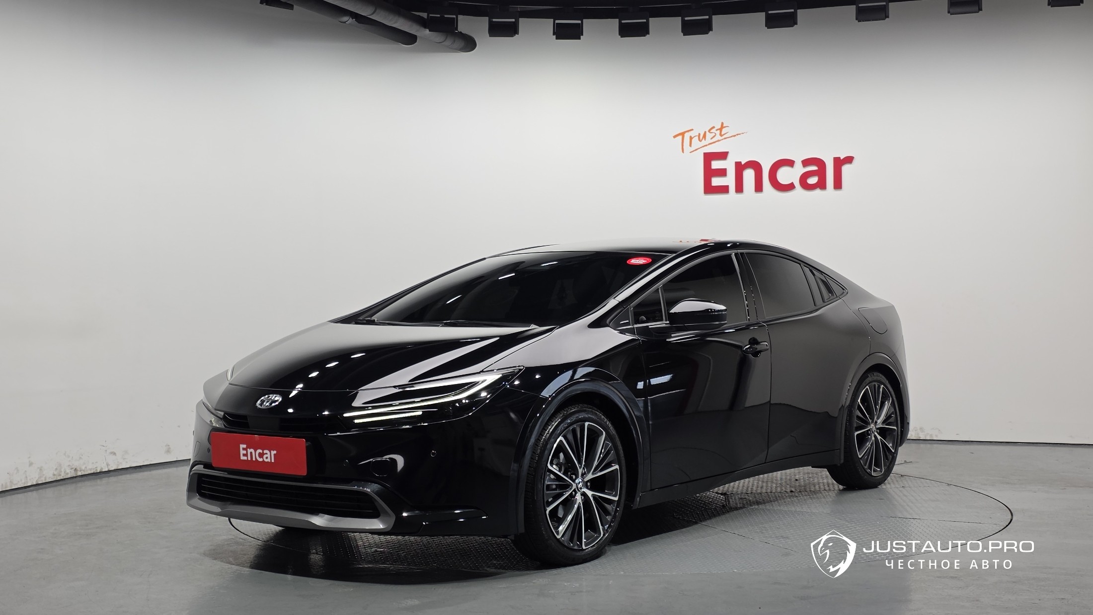 Автомобиль Toyota Prius