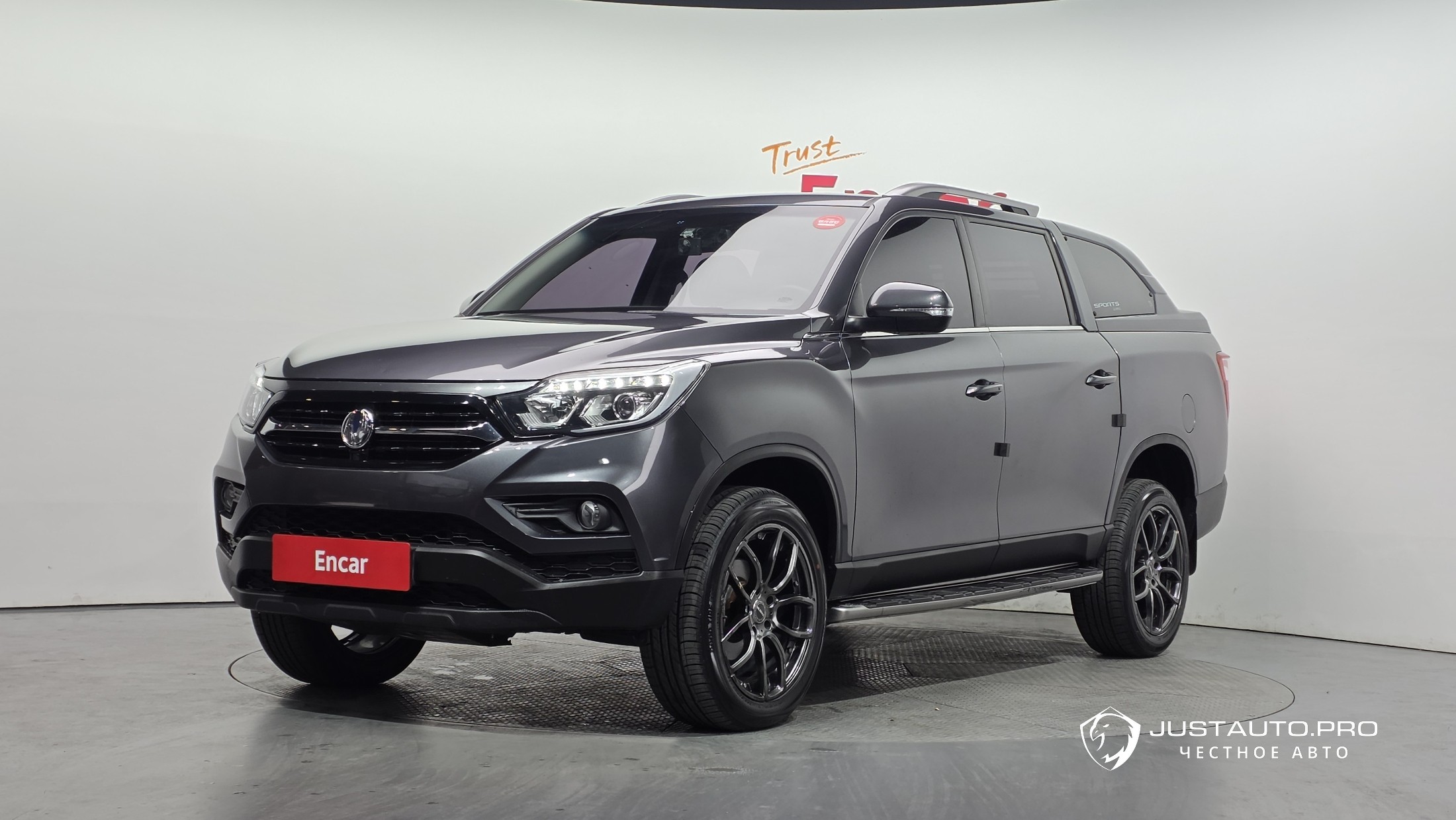 Автомобиль KG_Mobility_Ssangyong Rexton