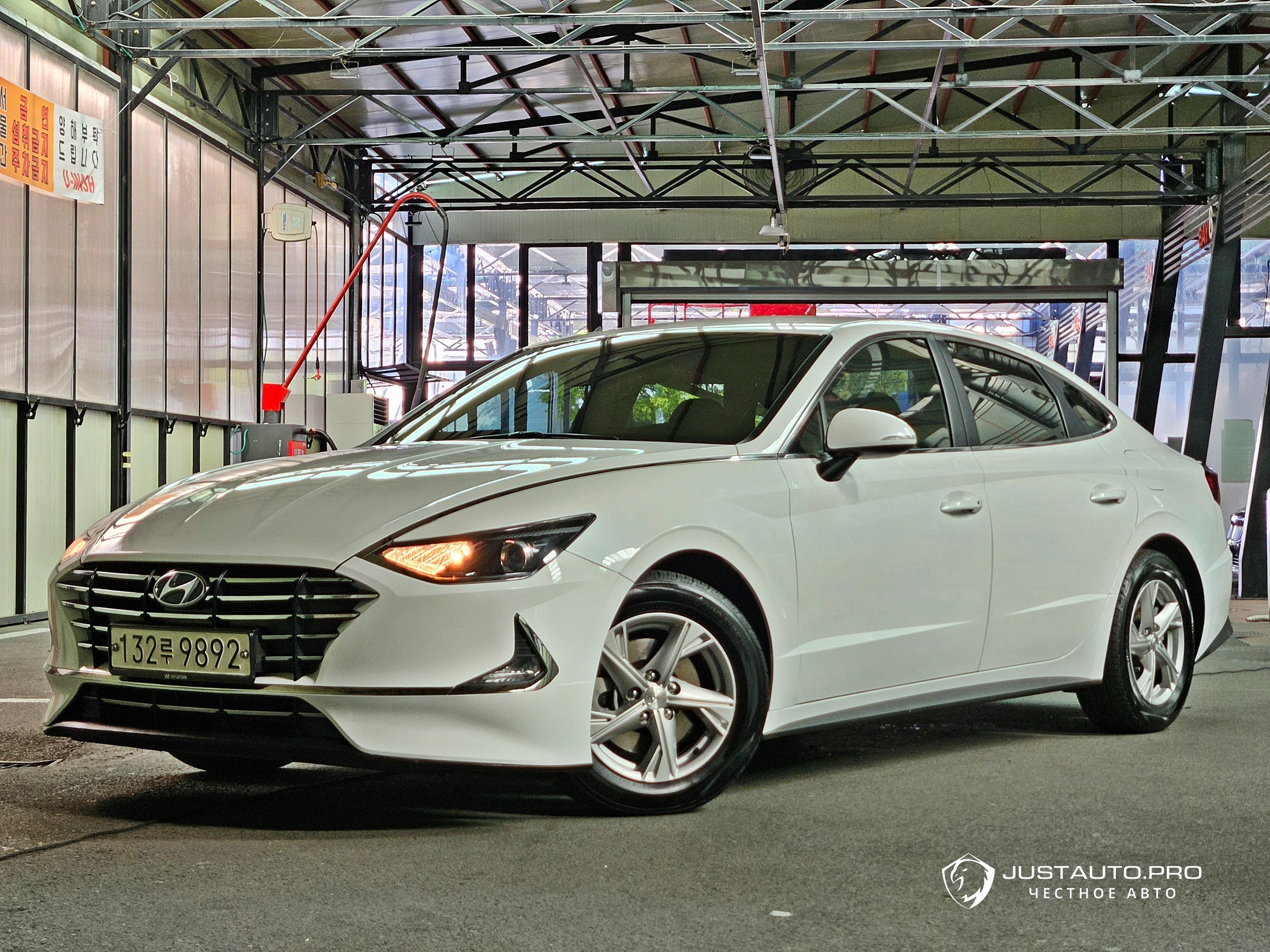 Автомобиль Hyundai Sonata