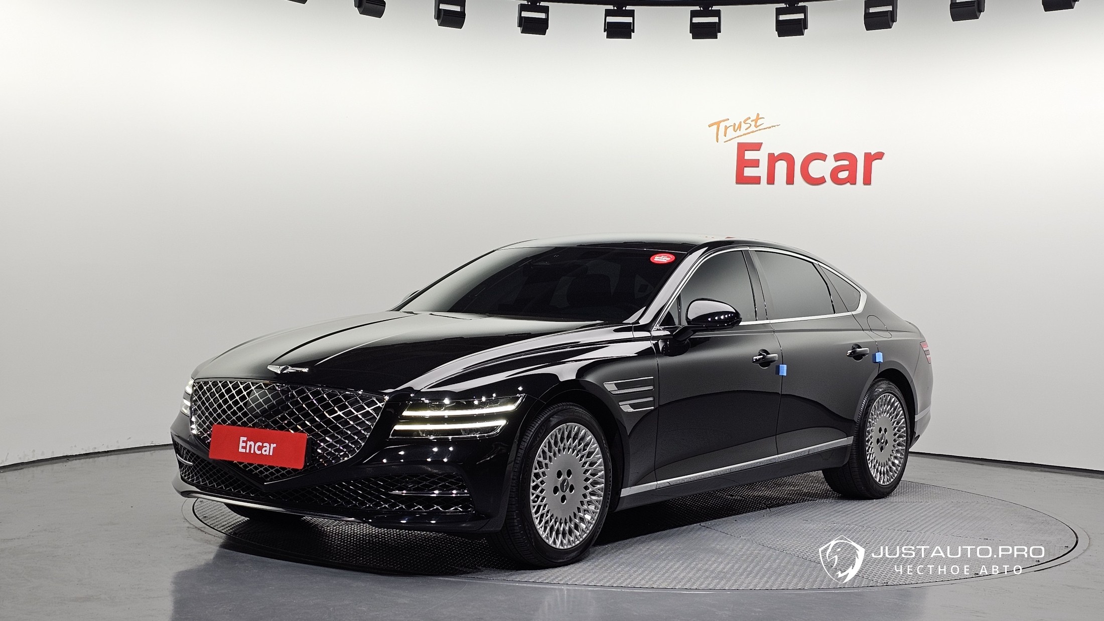 Автомобиль Genesis G80