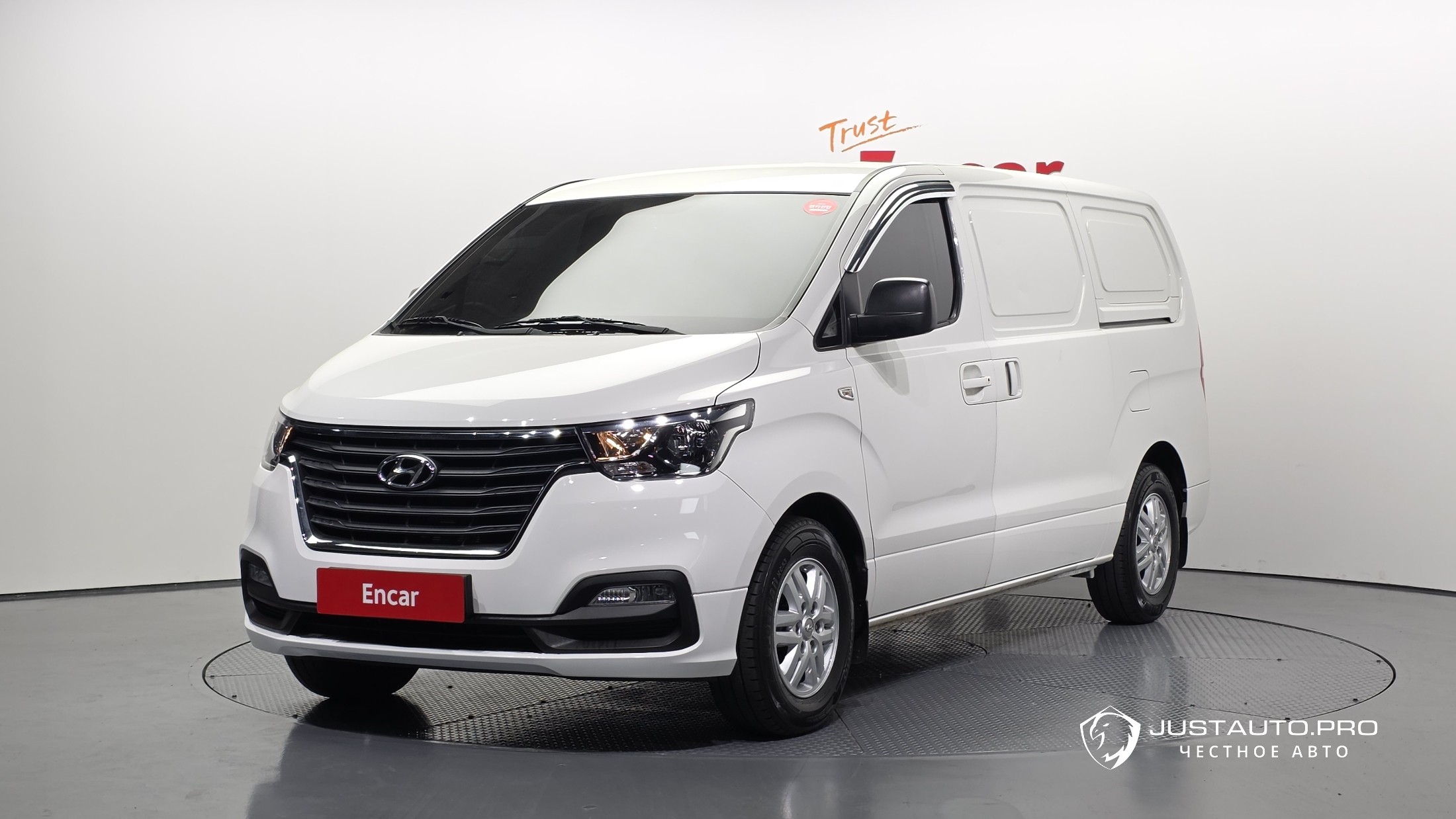 Автомобиль Hyundai Starex