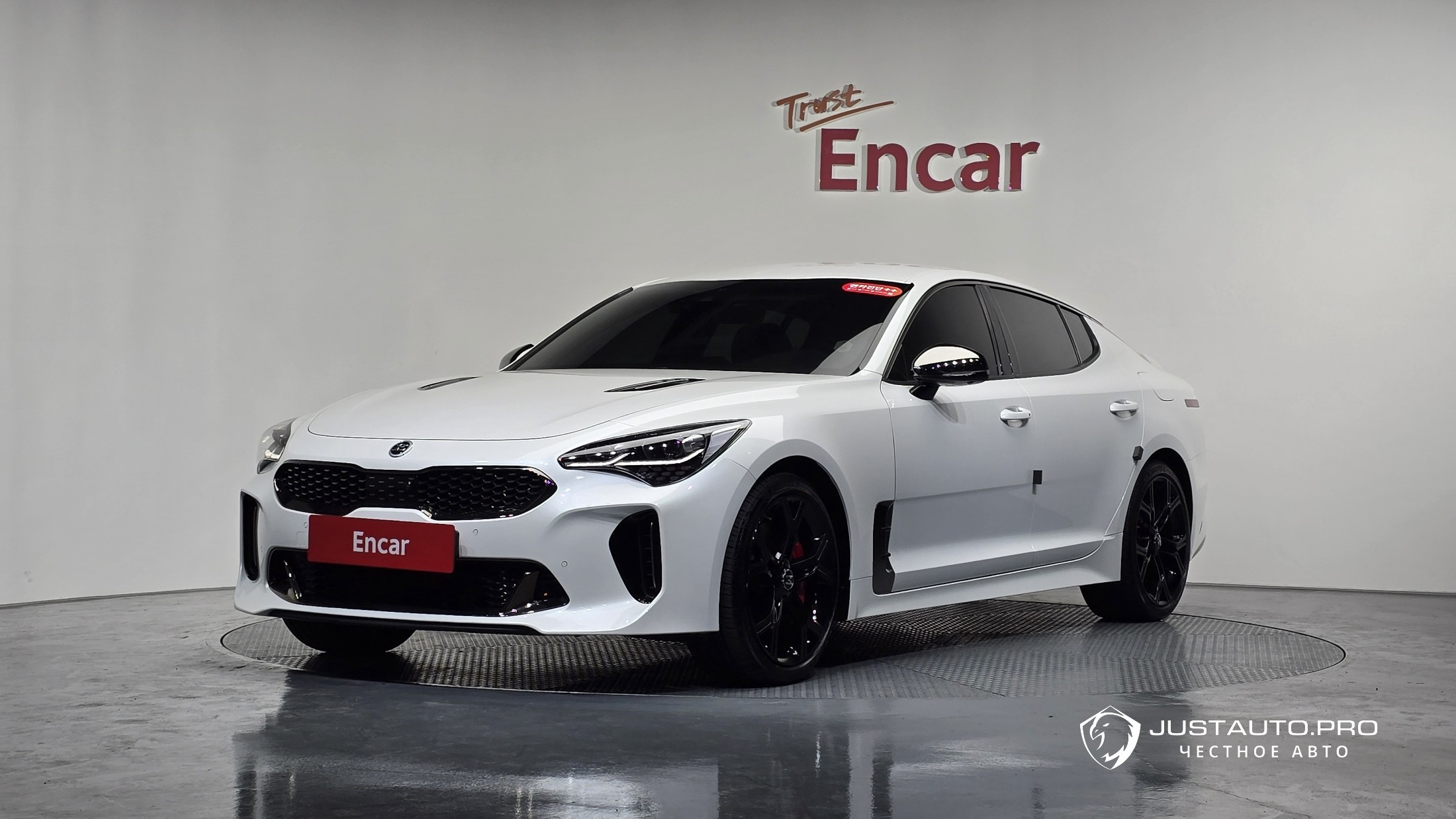 Автомобиль Kia Stinger