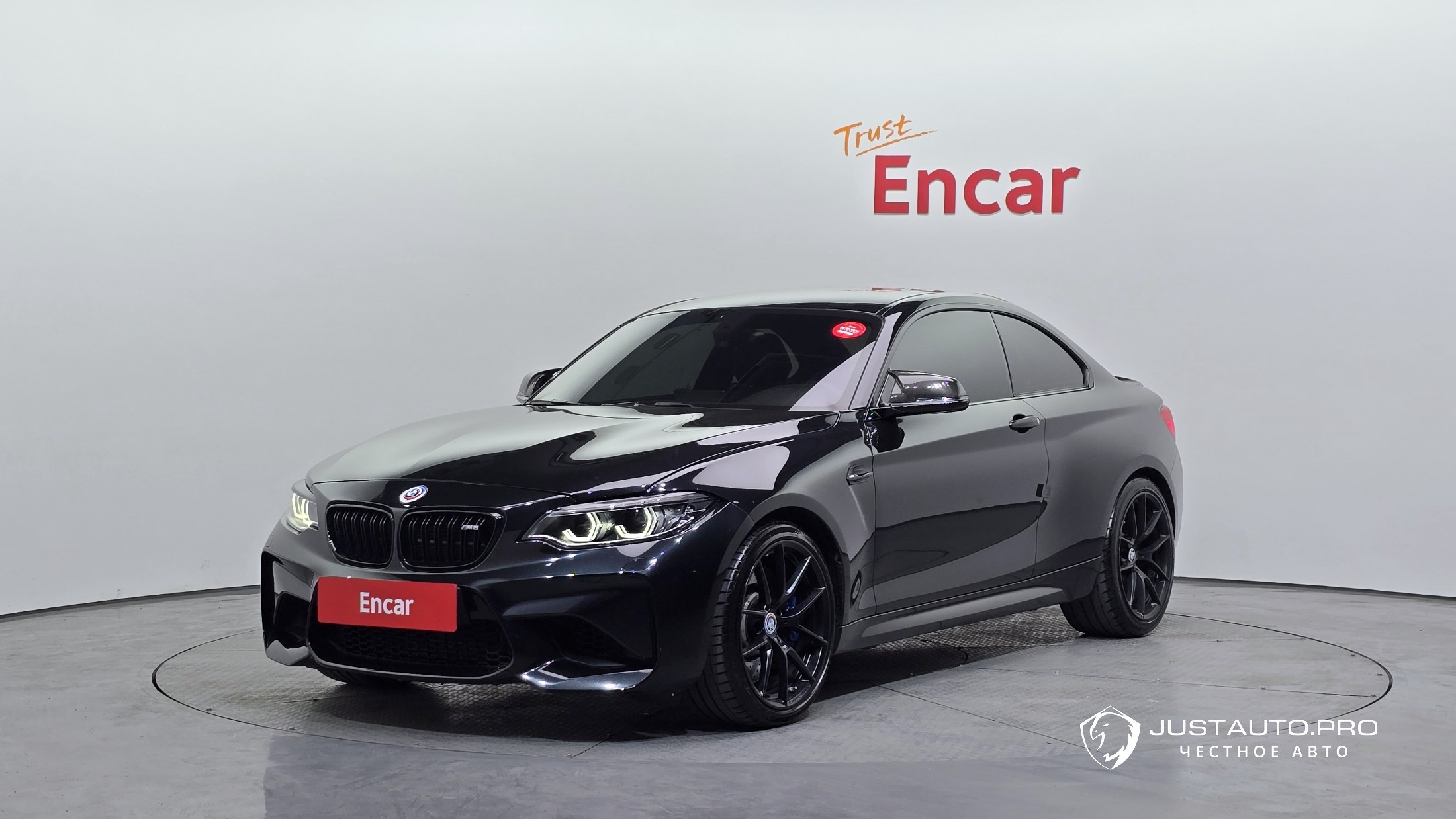 Автомобиль BMW M2