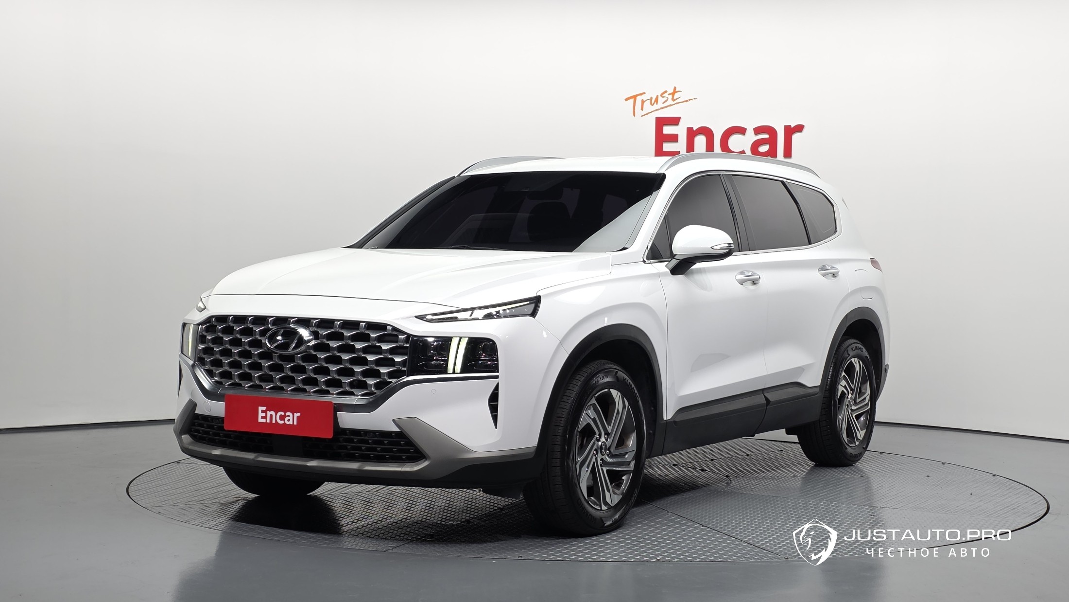 Автомобиль Hyundai Santafe
