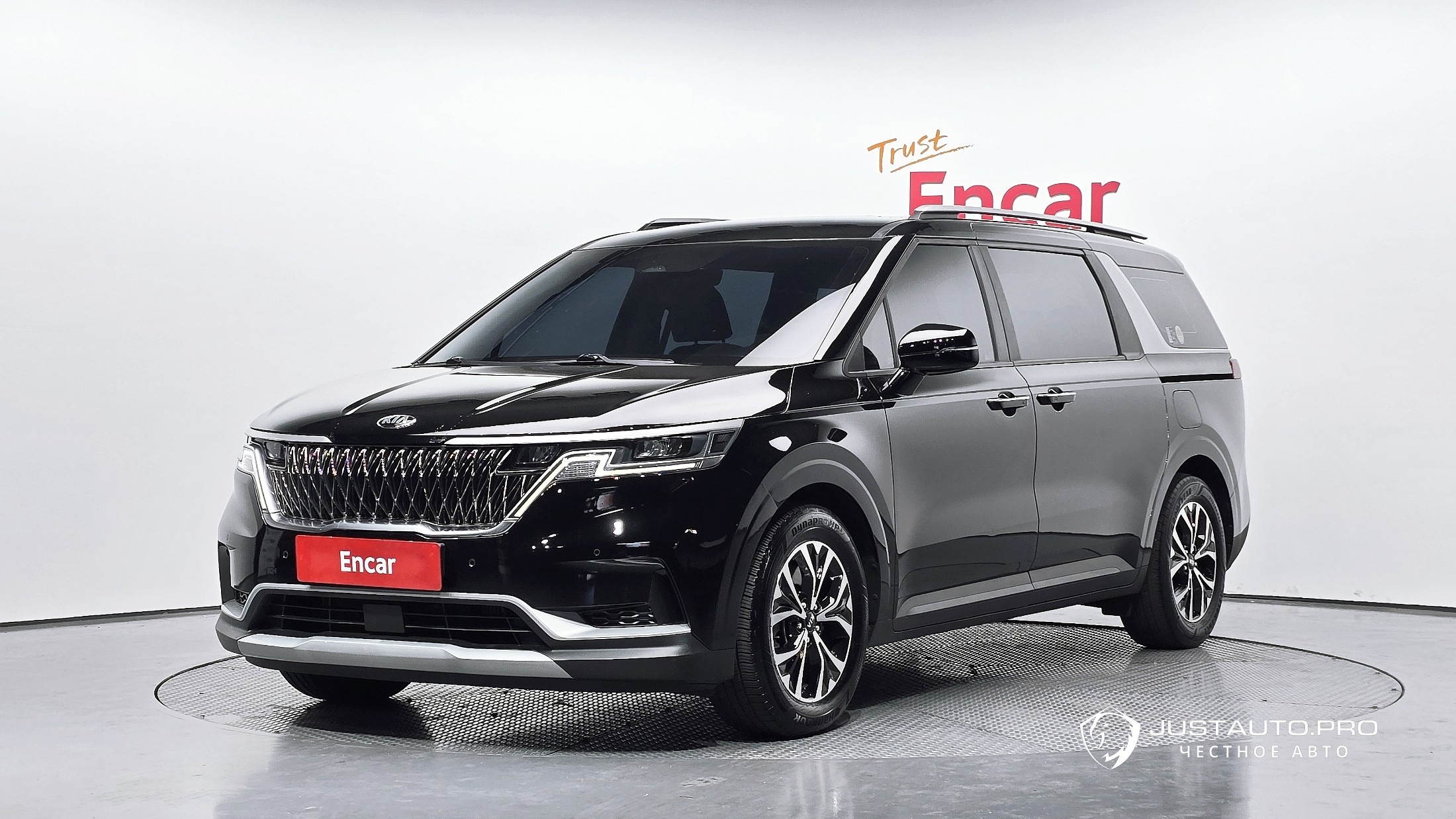 Автомобиль Kia Canival