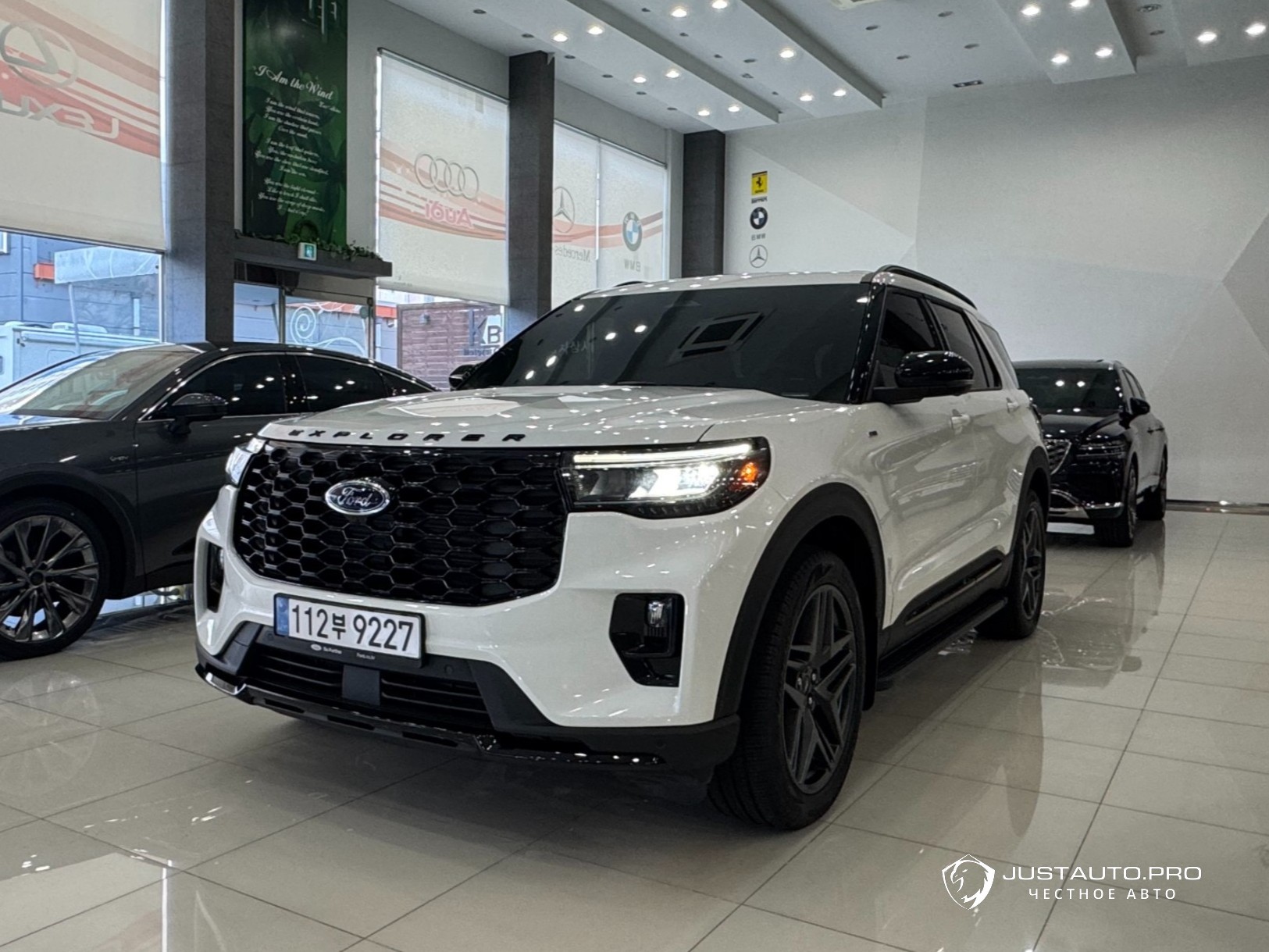 Автомобиль Ford Explorer