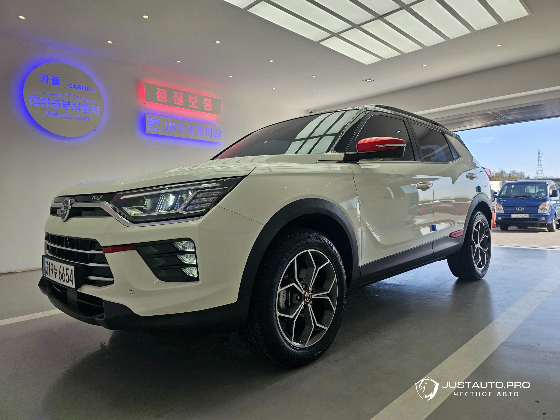 Автомобиль KG_Mobility_Ssangyong KORANDO