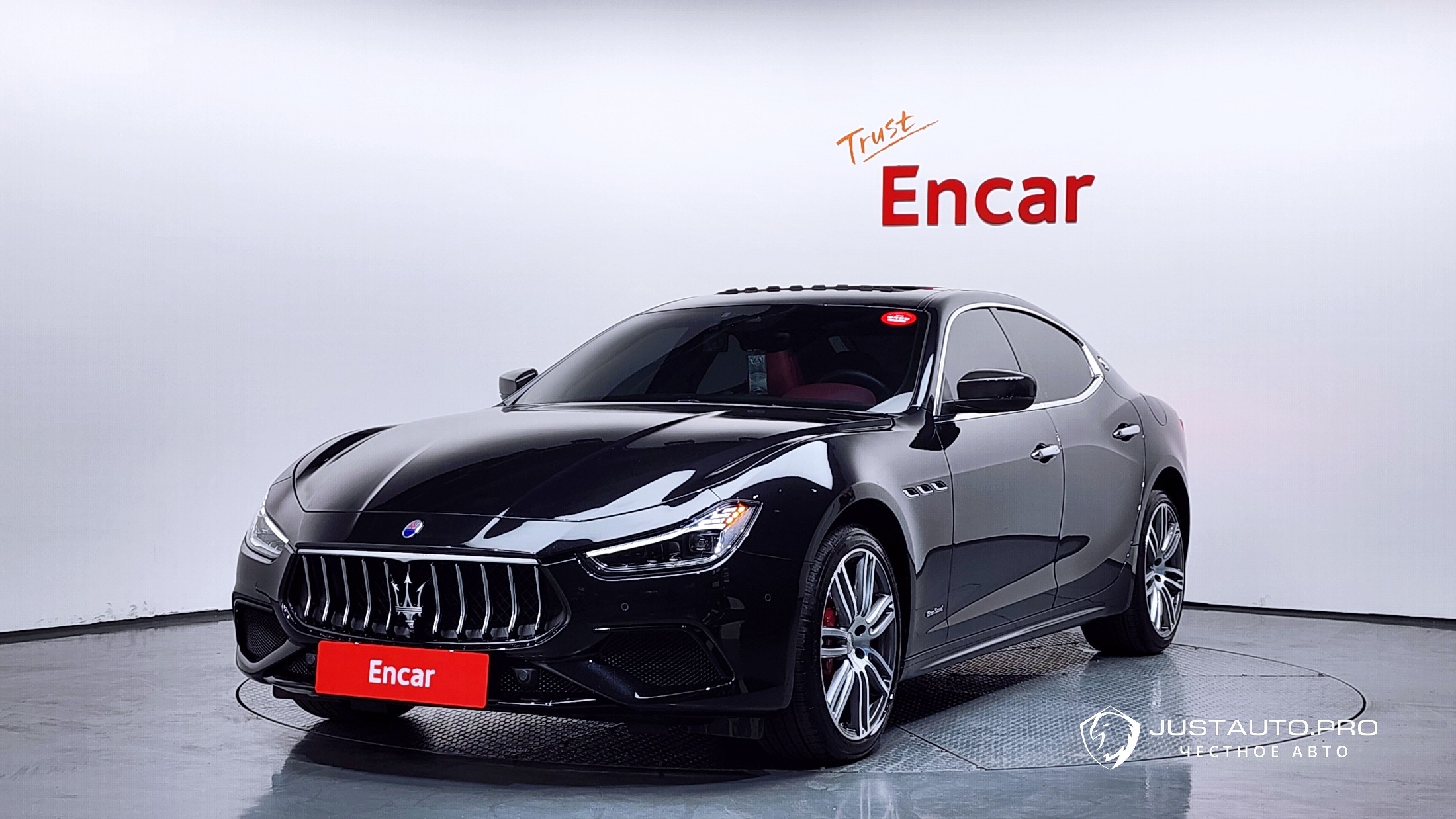 Автомобиль Maserati Ghibli