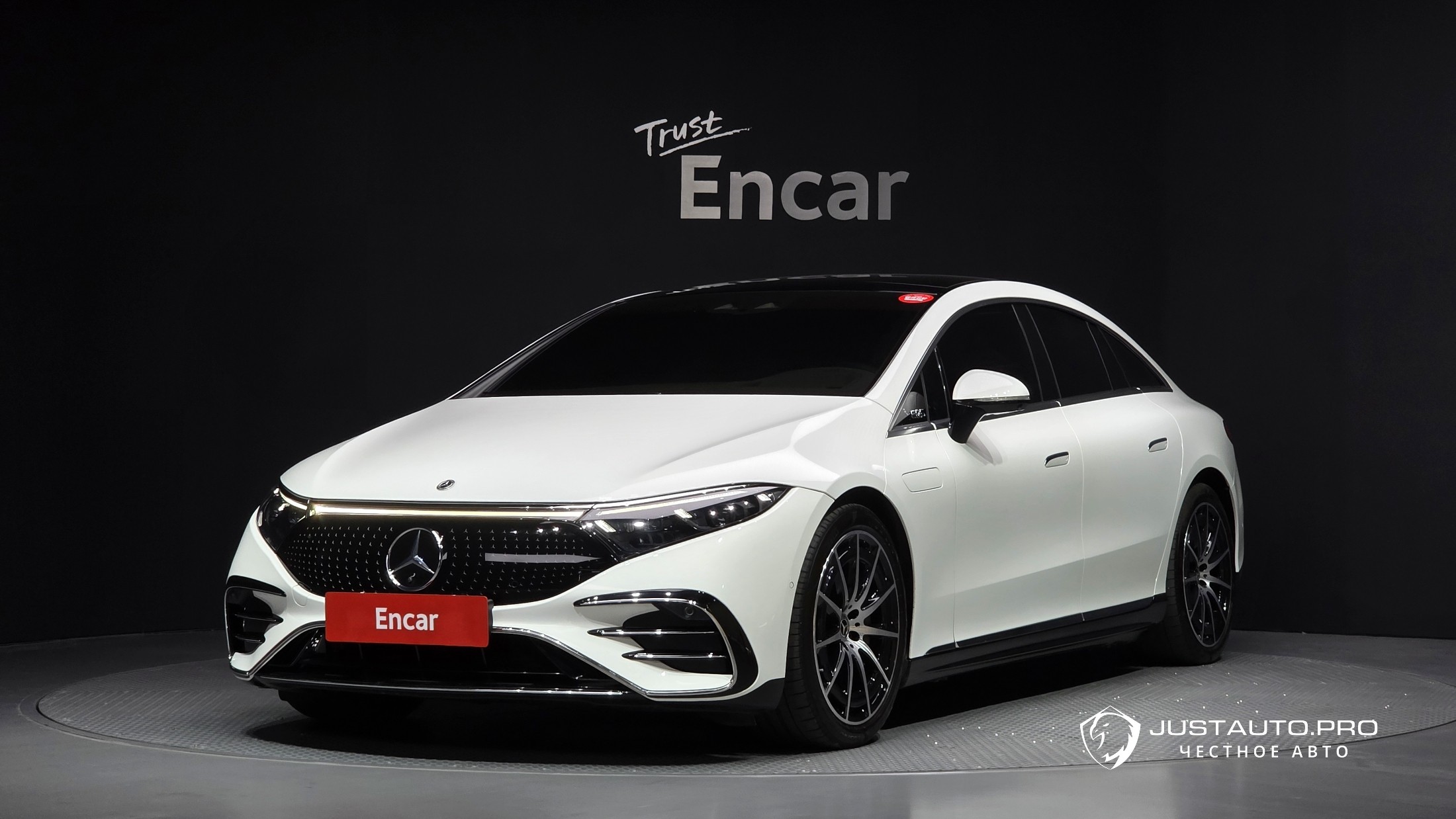 Автомобиль Mercedes-Benz EQS