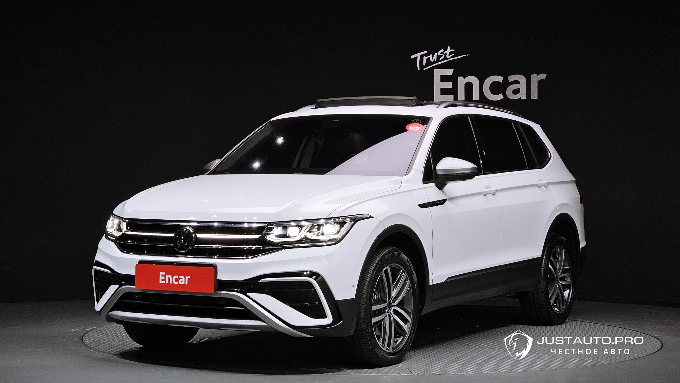 Автомобиль Volkswagen Tiguan