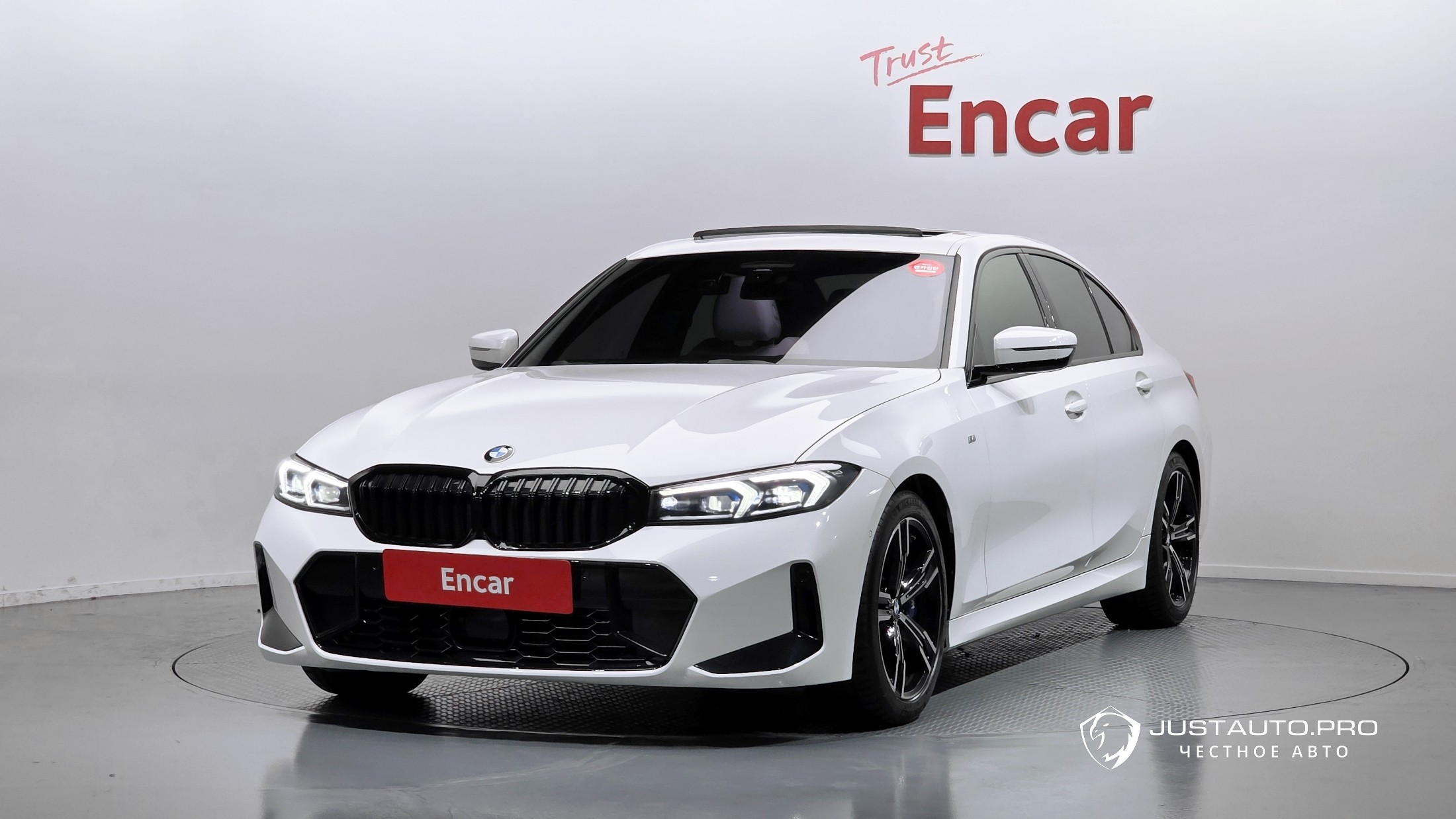 Автомобиль BMW 3-Series