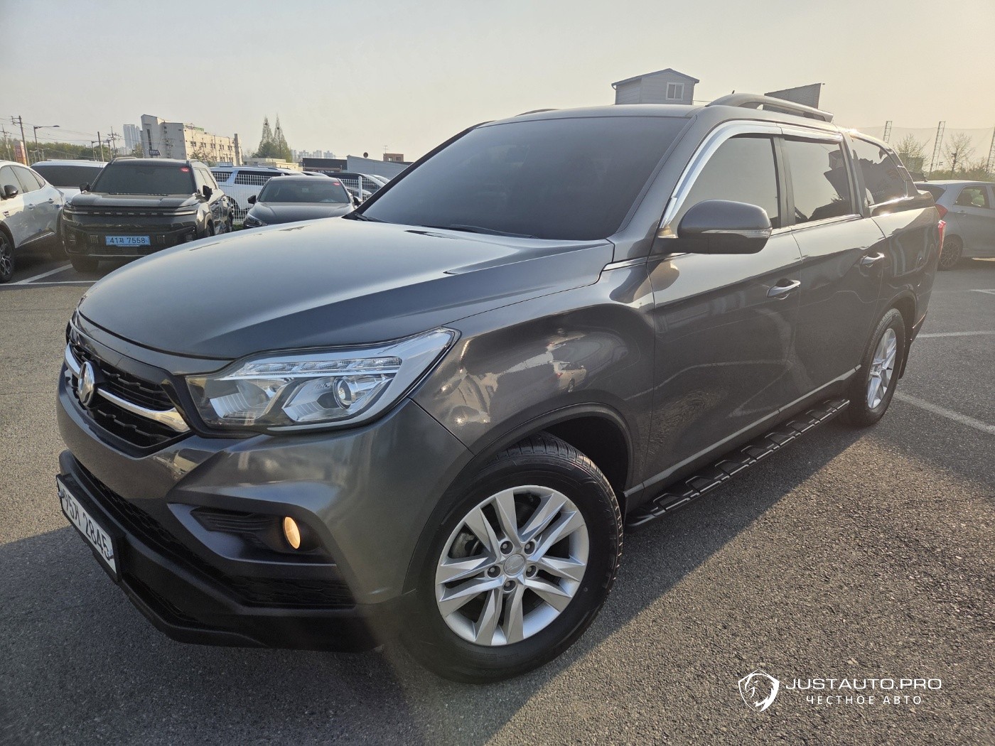 Автомобиль KG_Mobility_Ssangyong Rexton