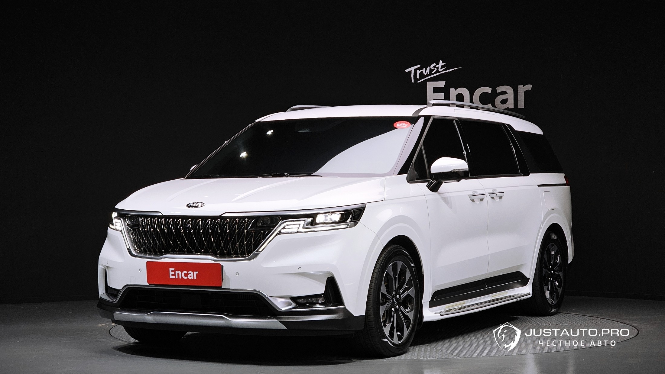 Автомобиль Kia Canival