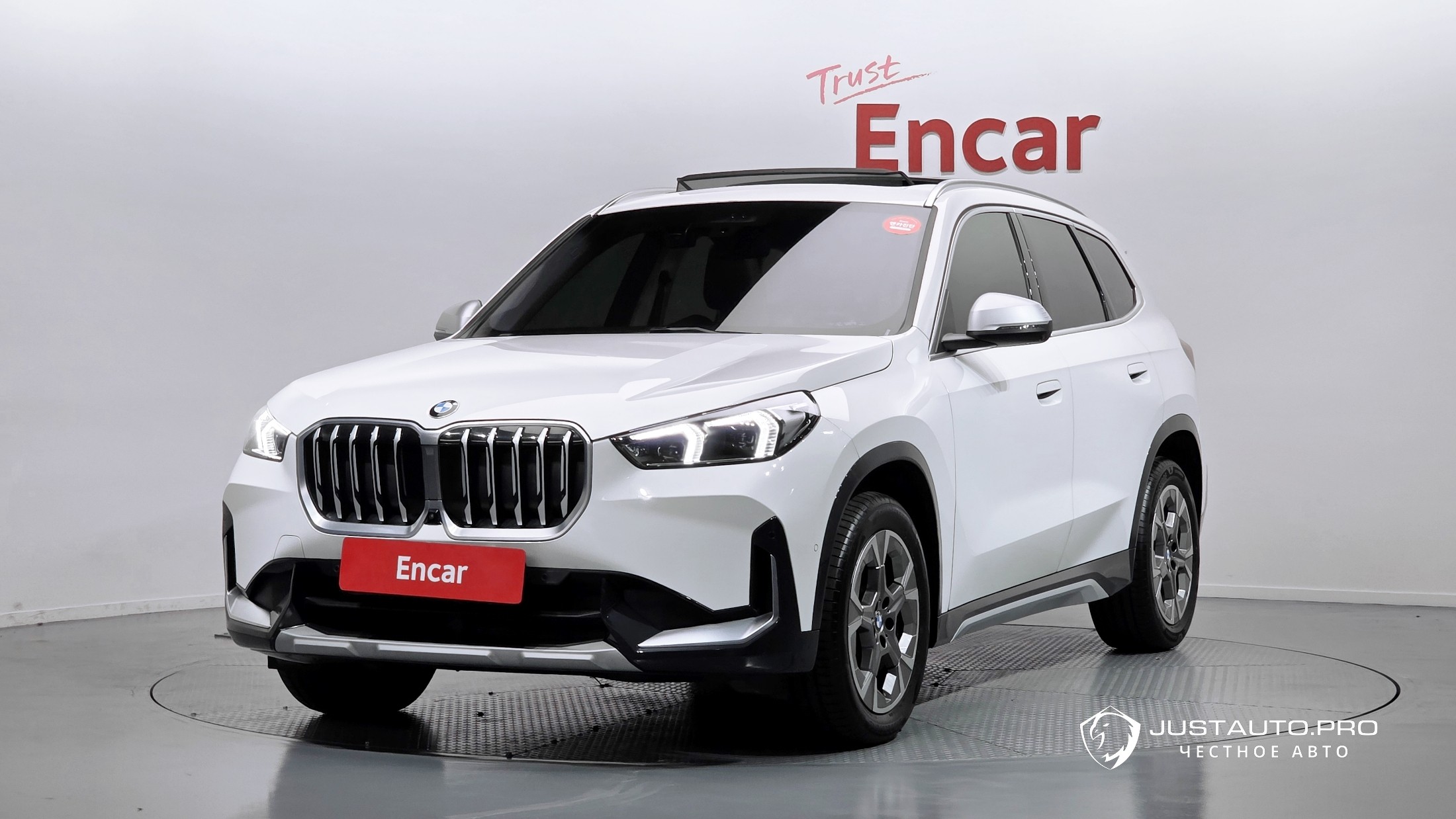 Автомобиль BMW X1