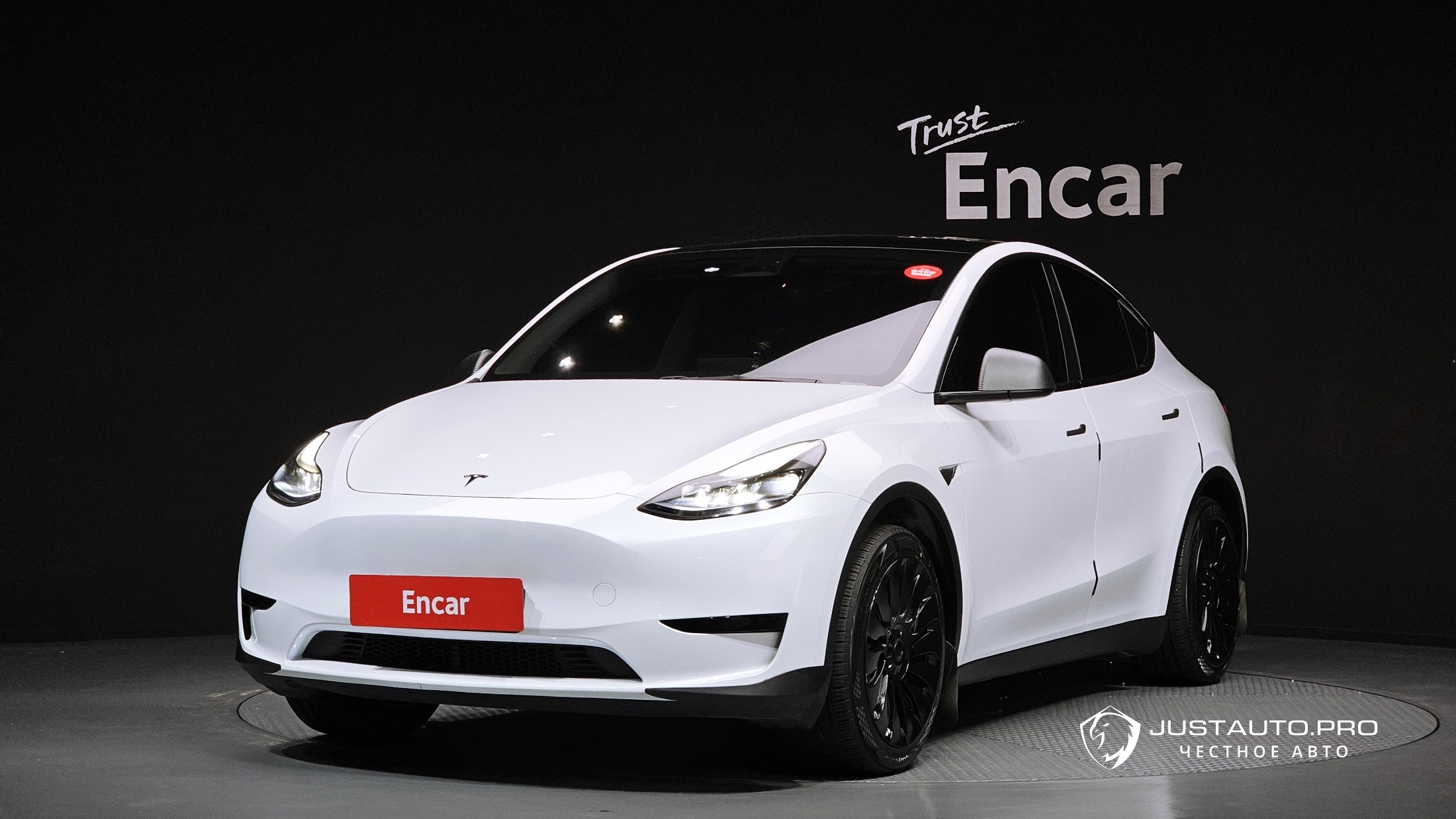 Автомобиль Tesla Model Y