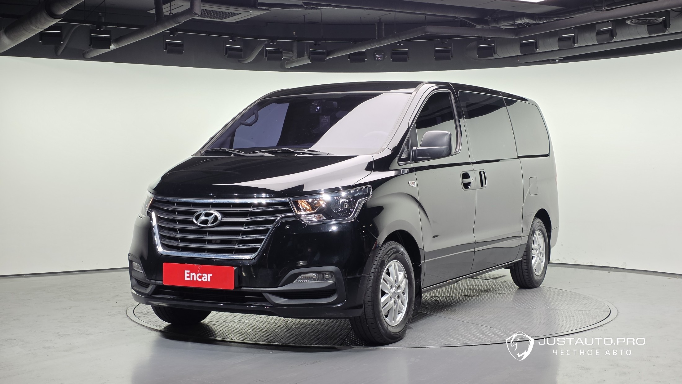 Автомобиль Hyundai Starex