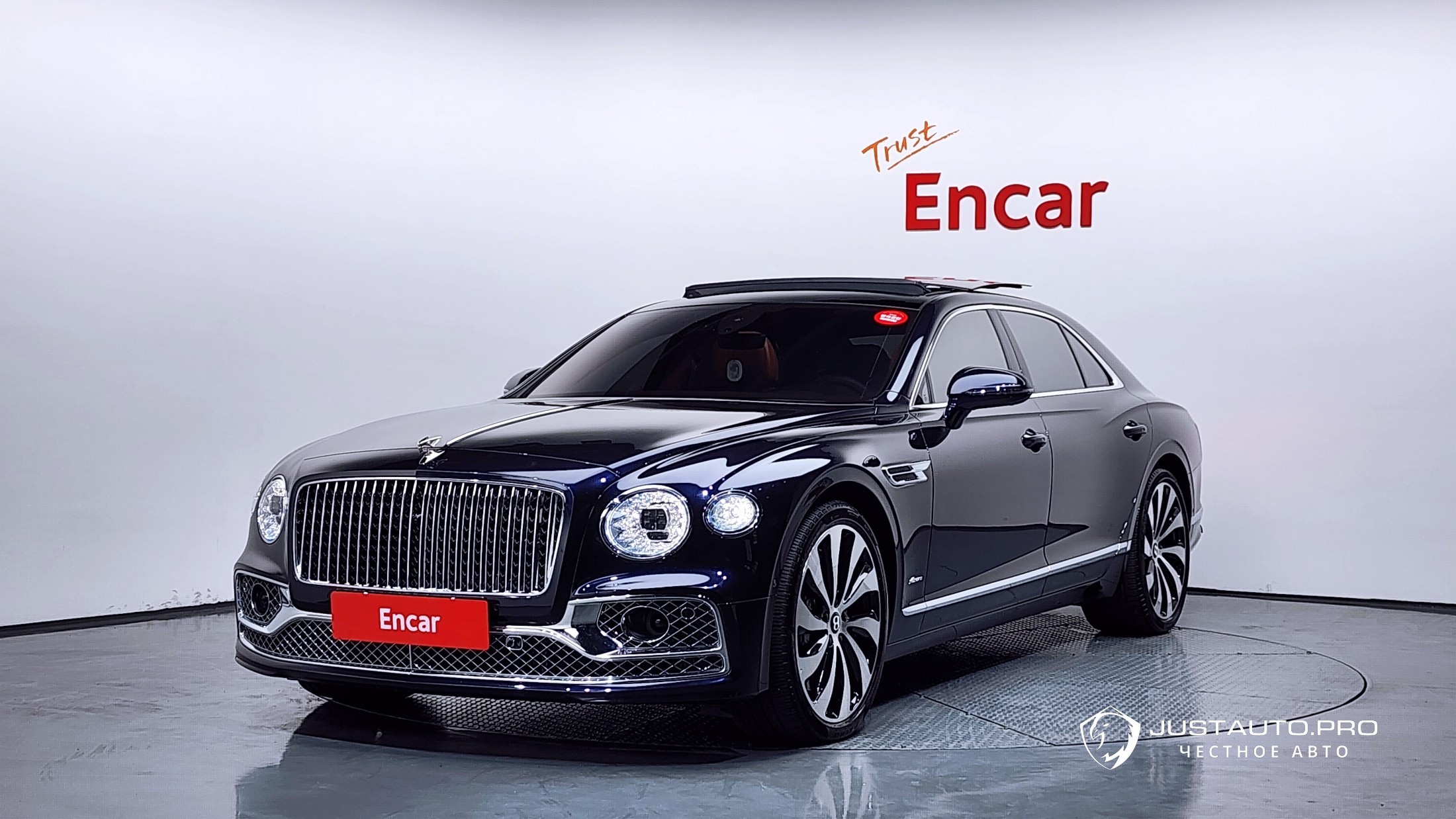 Автомобиль Bentley Flying Spur