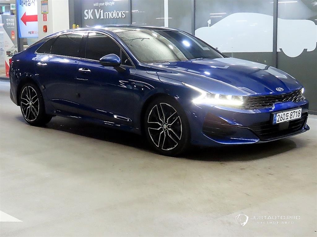 Автомобиль Kia K5