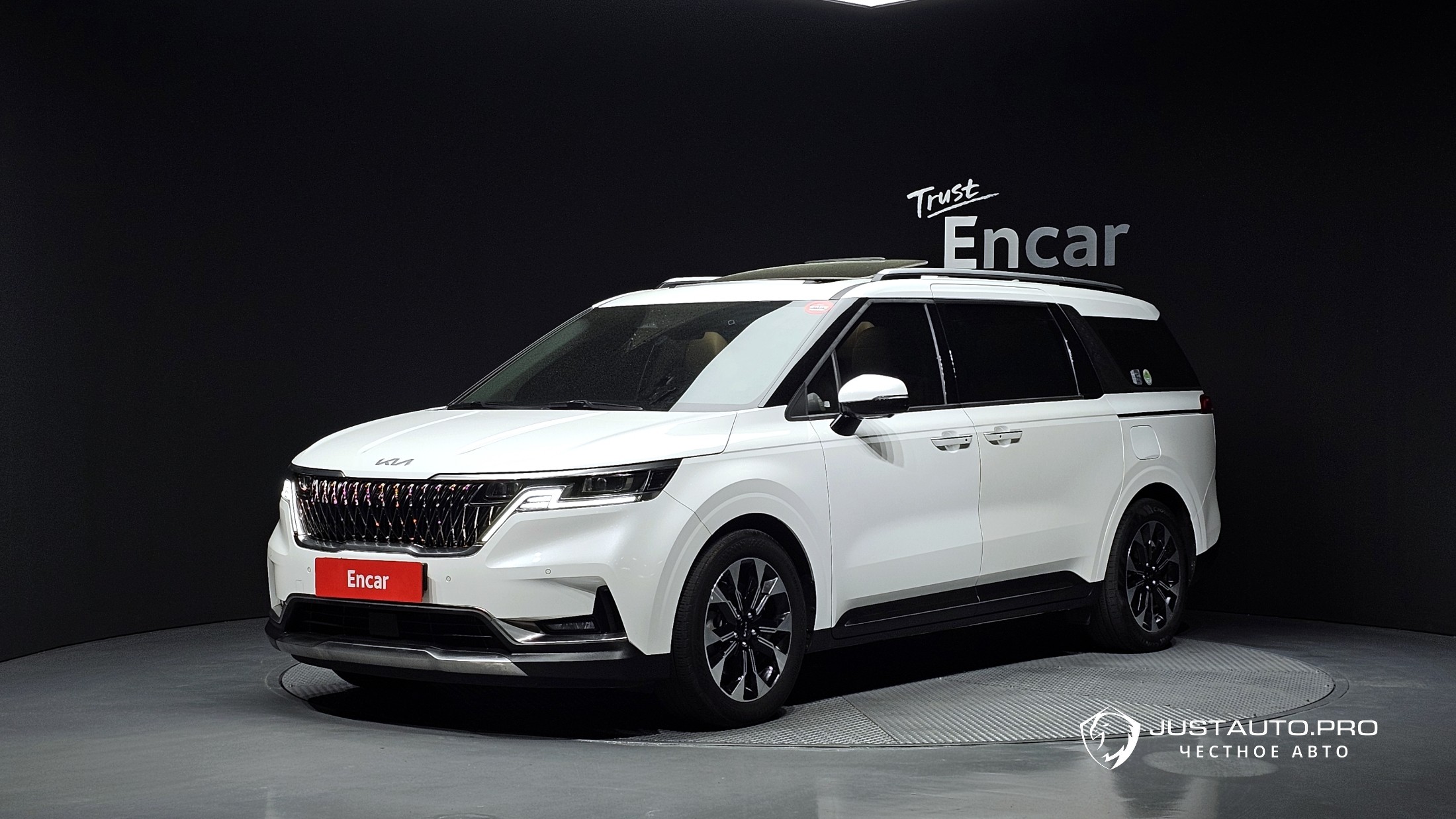 Автомобиль Kia Canival
